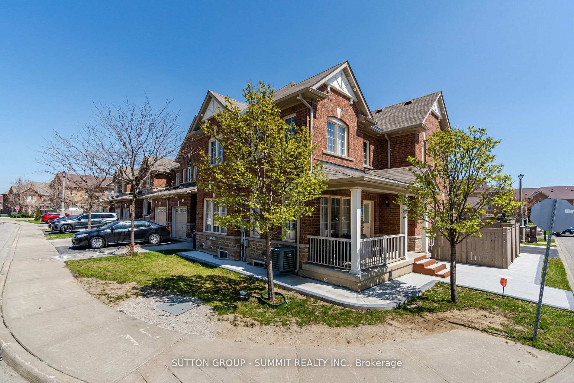 Front of 20 Bellhaven Crescent