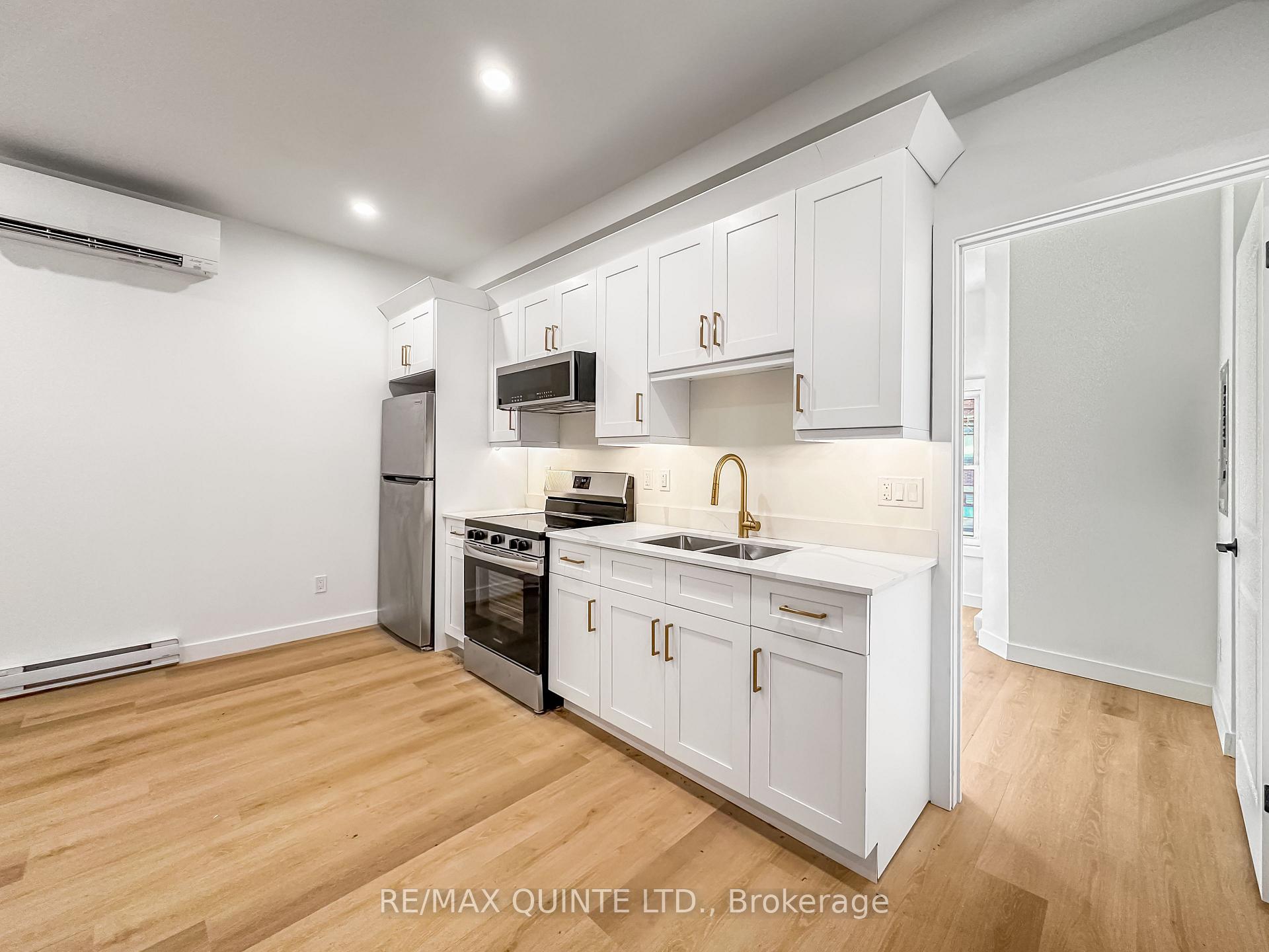 Photo 5 of 256 Coleman Street, Belleville, Belleville Ward — HOMEH