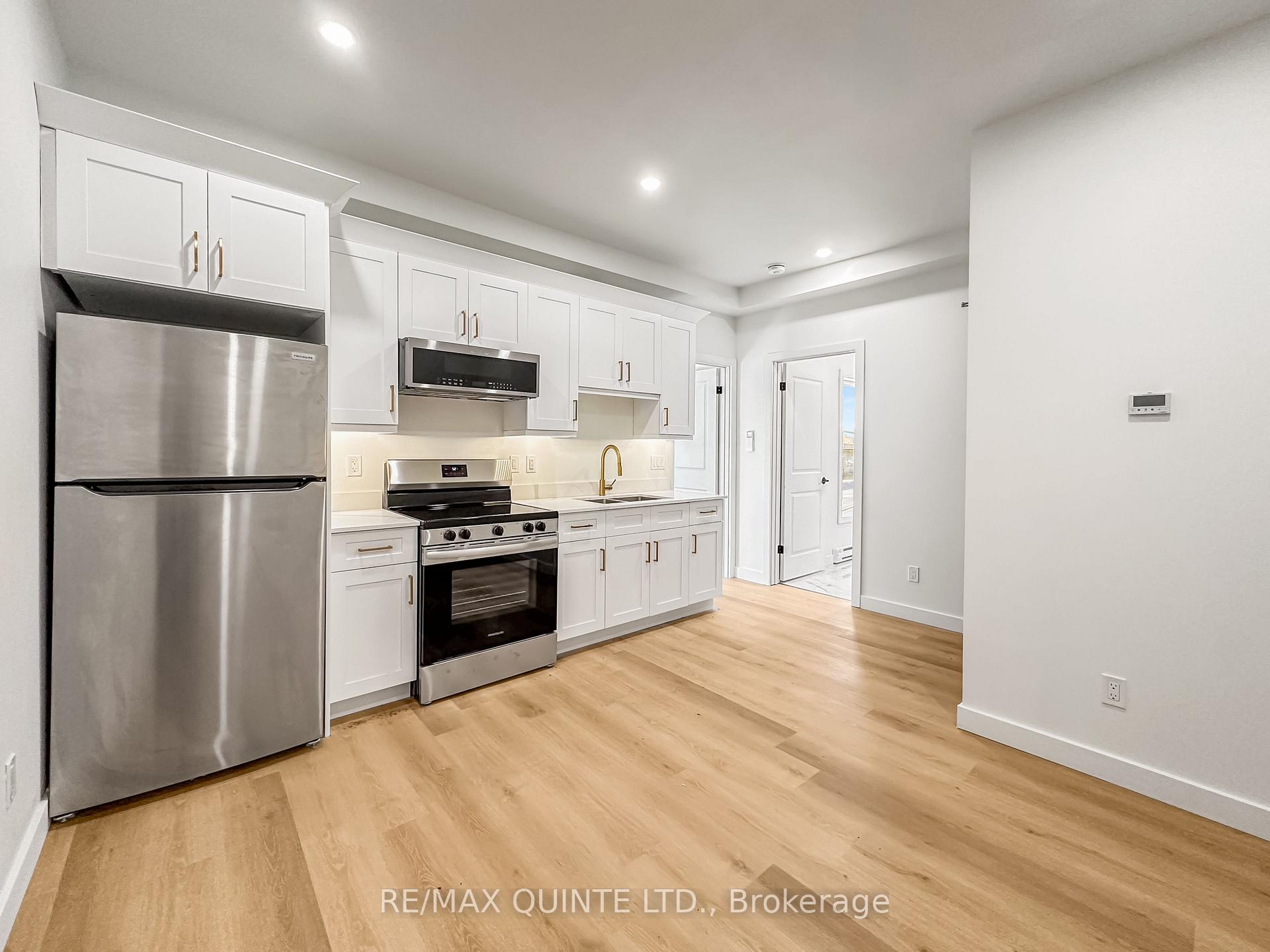 Photo 8 of 256 Coleman Street, Belleville, Belleville Ward — HOMEH