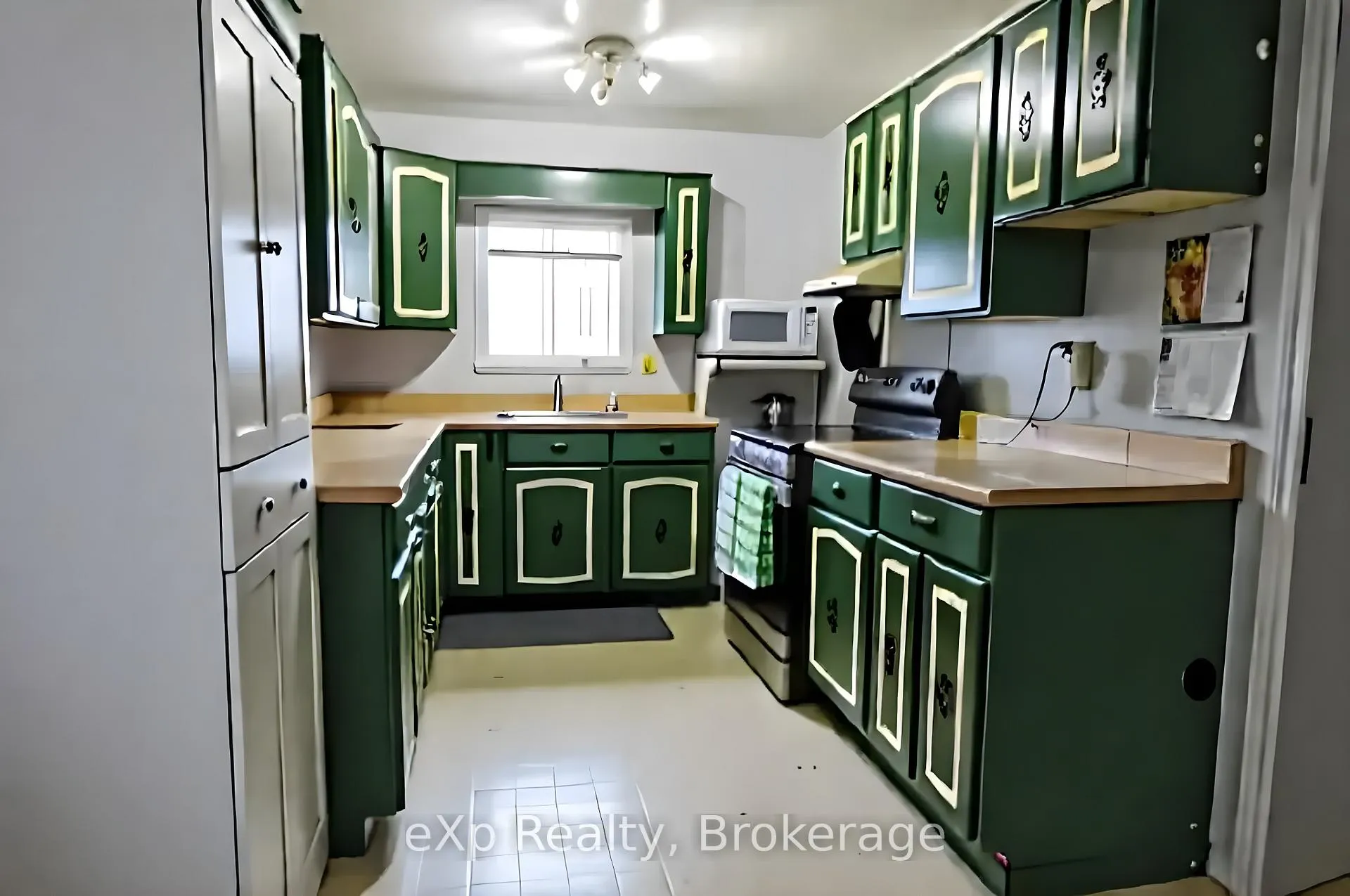 Photo 5 of 34 Queen Street, Grey Highlands — HOMEH