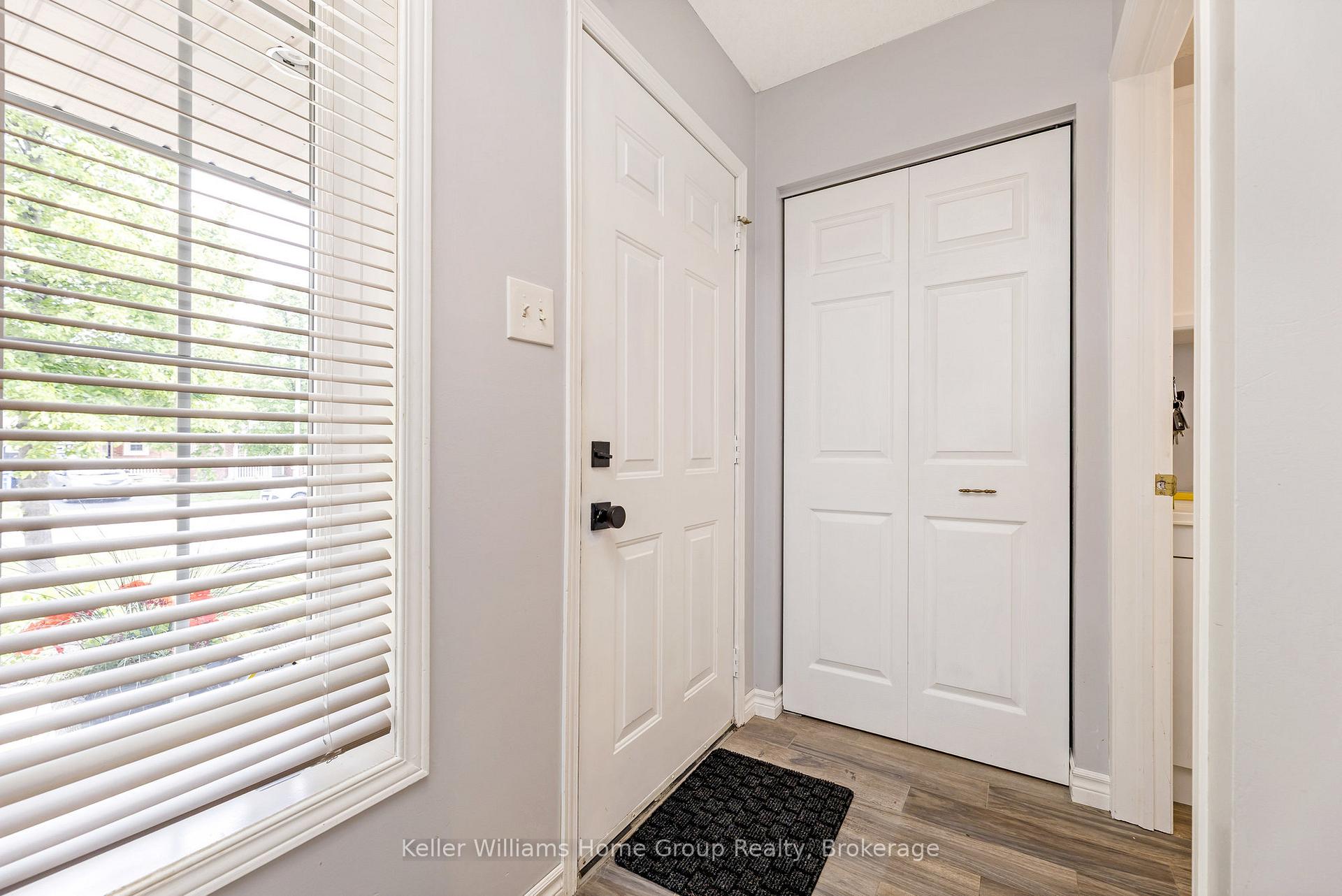 Photo 4 of 88 Doyle Drive, Guelph, Clairfields/Hanlon Business Park — HOMEH