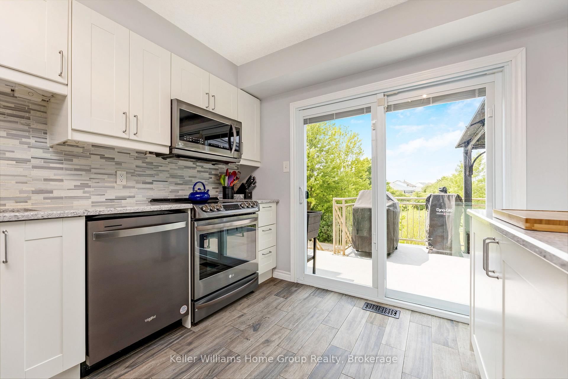 Photo 9 of 88 Doyle Drive, Guelph, Clairfields/Hanlon Business Park — HOMEH