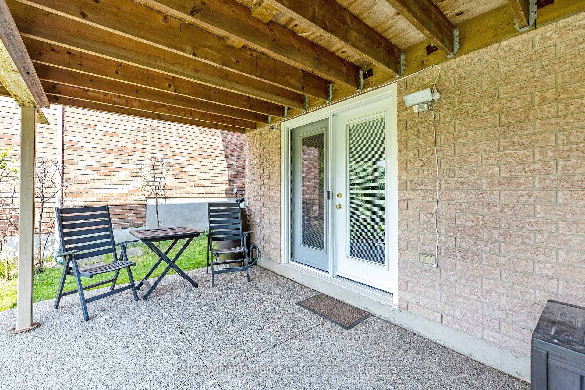 Photo 27 of 88 Doyle Drive, Guelph, Clairfields/Hanlon Business Park — HOMEH
