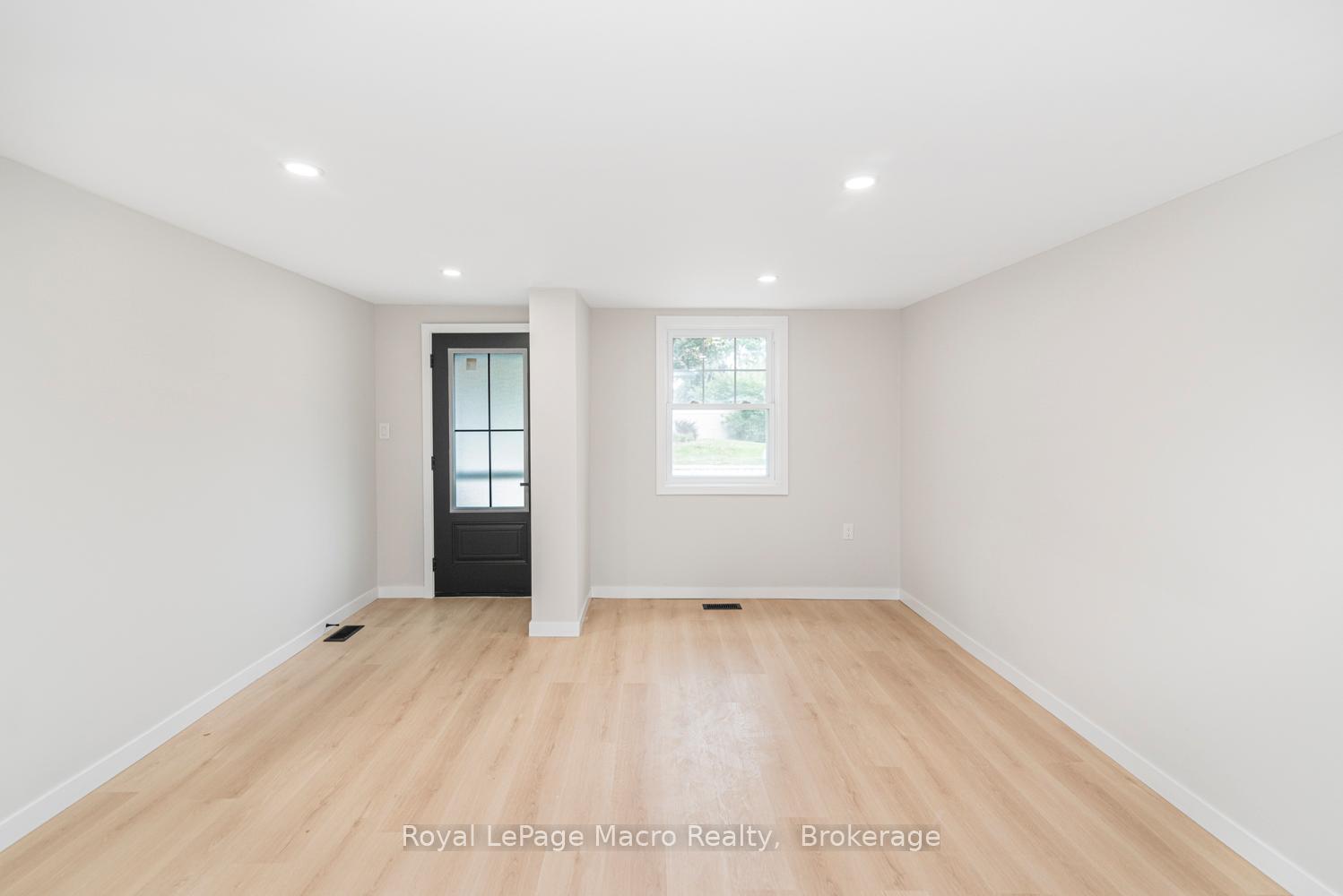 Photo 6 of 583 John Street N, Hamilton, North End — HOMEH
