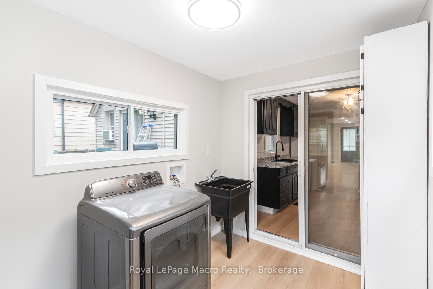 Photo 20 of 583 John Street N, Hamilton, North End — HOMEH