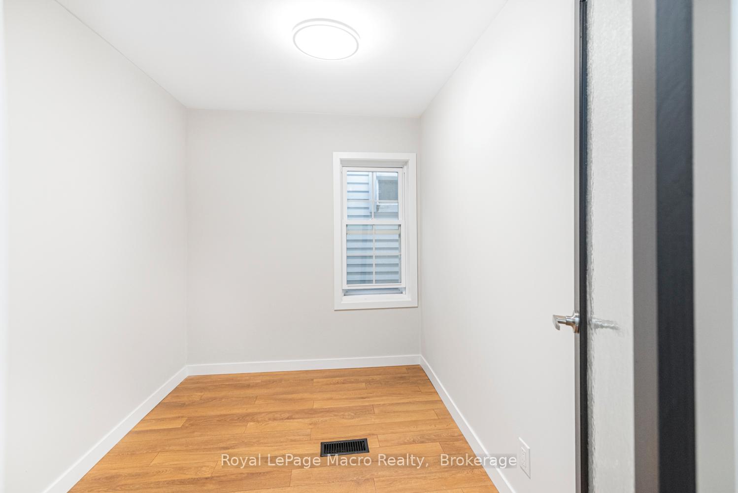Photo 17 of 583 John Street N, Hamilton, North End — HOMEH