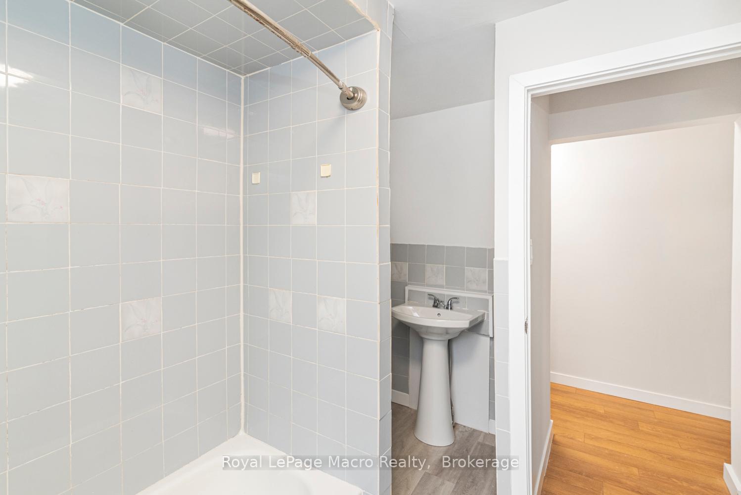 Photo 27 of 583 John Street N, Hamilton, North End — HOMEH