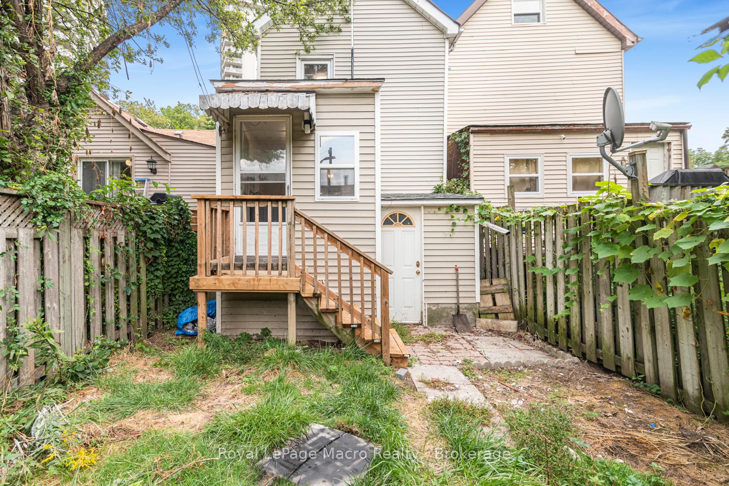 Photo 29 of 583 John Street N, Hamilton, North End — HOMEH