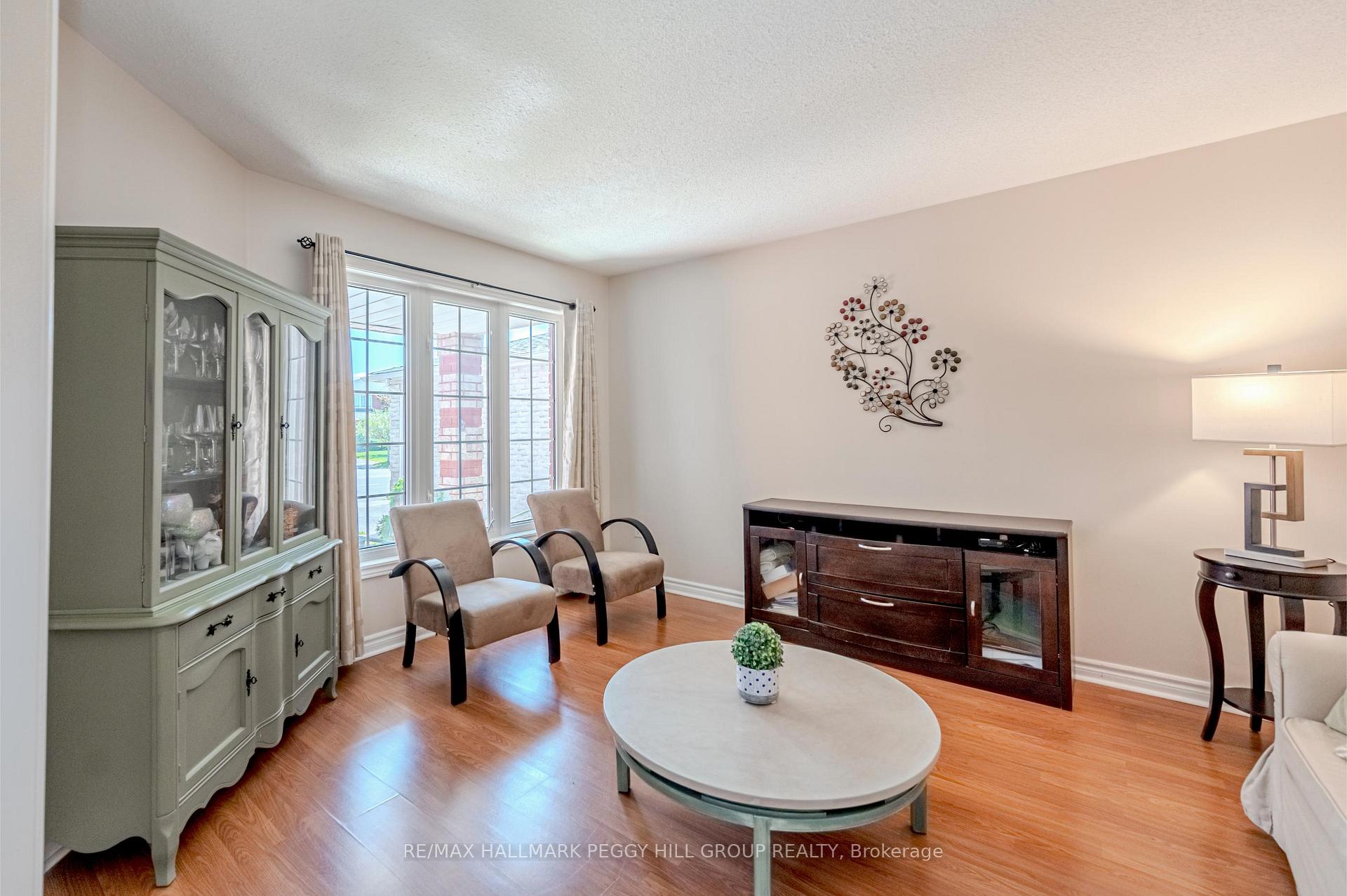 Photo 9 of 126 Madelaine Drive, Barrie, Painswick South — HOMEH