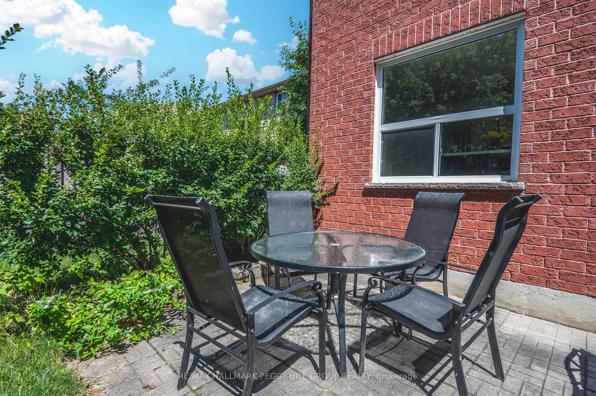 Photo 22 of 126 Madelaine Drive, Barrie, Painswick South — HOMEH