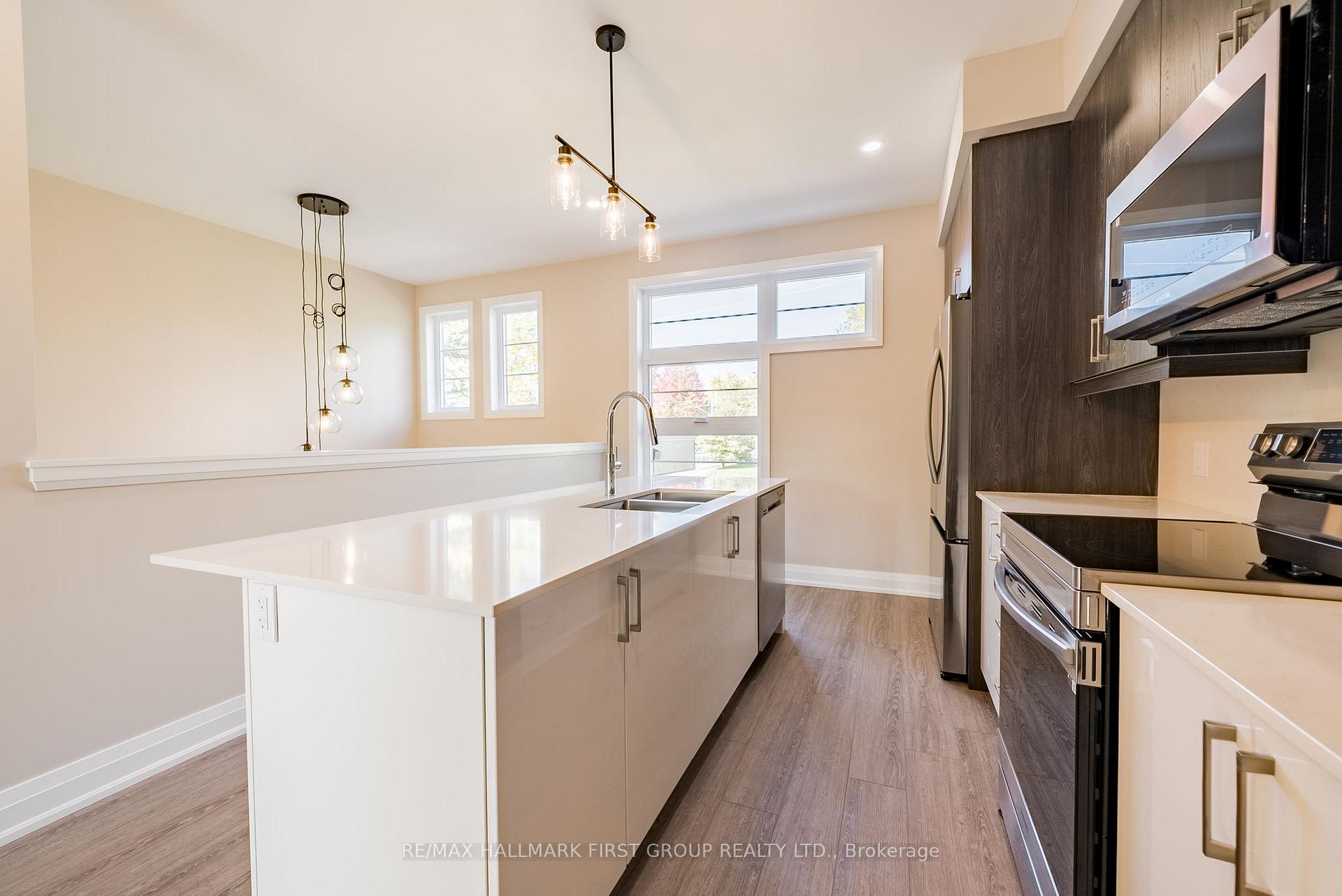 Photo 6 of 919 Dundas Street W, Whitby, Lynde Creek — HOMEH