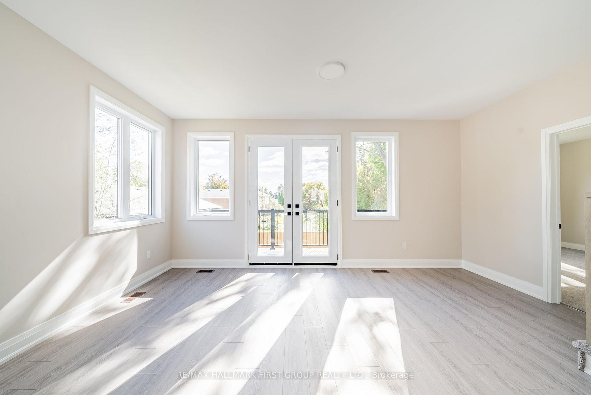 Photo 17 of 919 Dundas Street W, Whitby, Lynde Creek — HOMEH