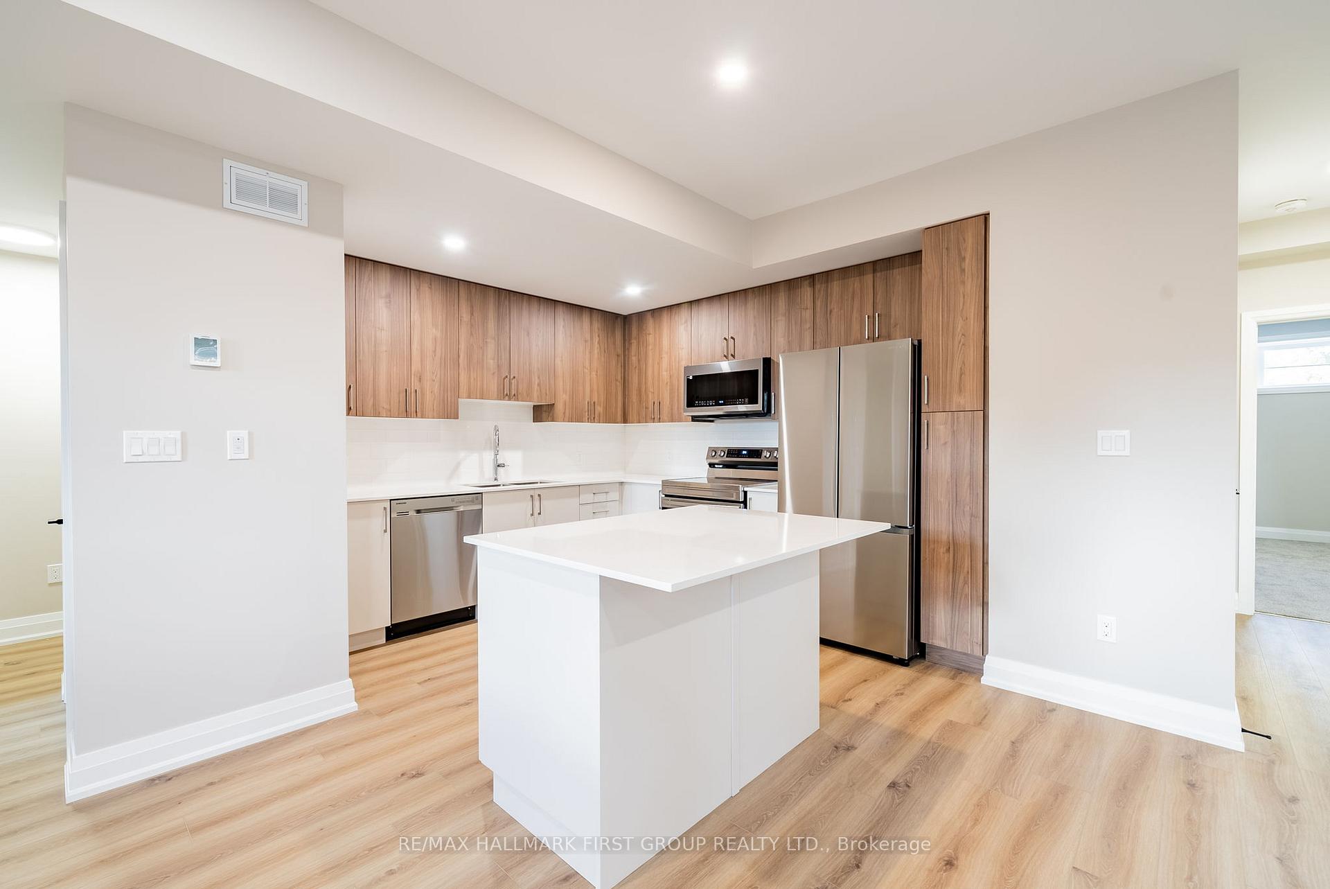 Photo 27 of 919 Dundas Street W, Whitby, Lynde Creek — HOMEH
