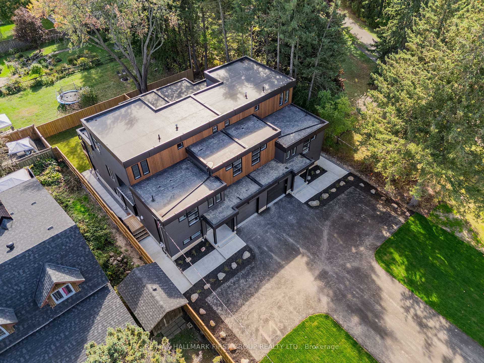 Photo 36 of 919 Dundas Street W, Whitby, Lynde Creek — HOMEH