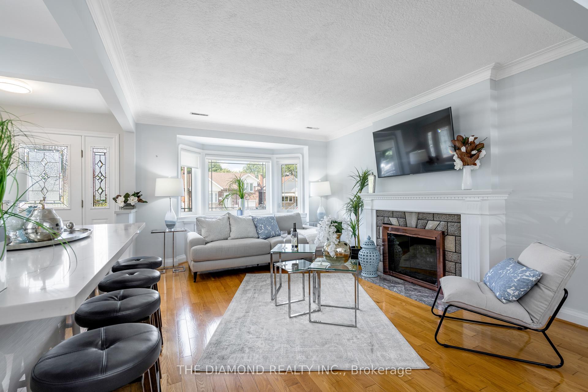 Photo 7 of 213 Glenwood Crescent, Toronto, O'Connor-Parkview — HOMEH