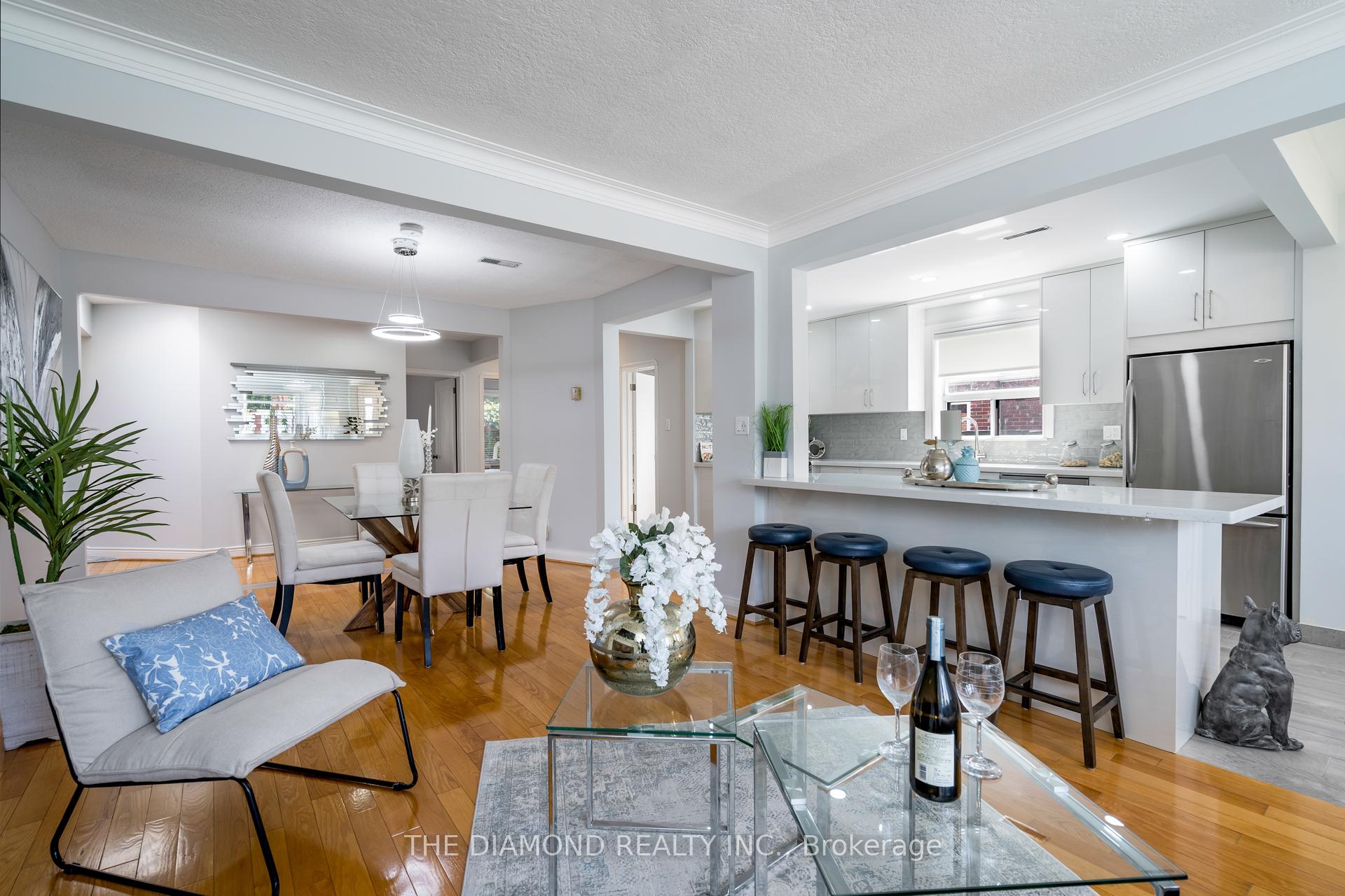 Photo 14 of 213 Glenwood Crescent, Toronto, O'Connor-Parkview — HOMEH