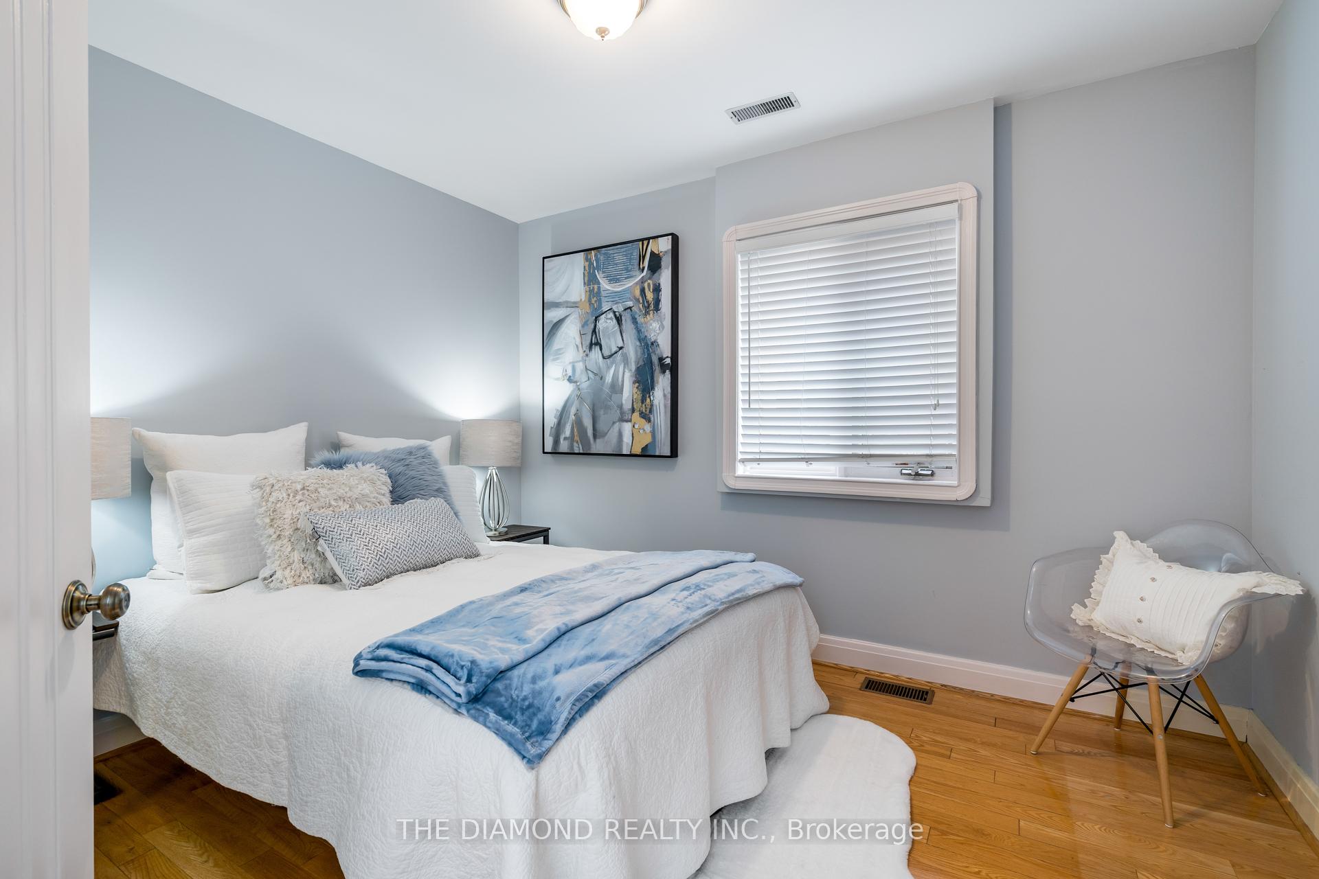 Photo 24 of 213 Glenwood Crescent, Toronto, O'Connor-Parkview — HOMEH