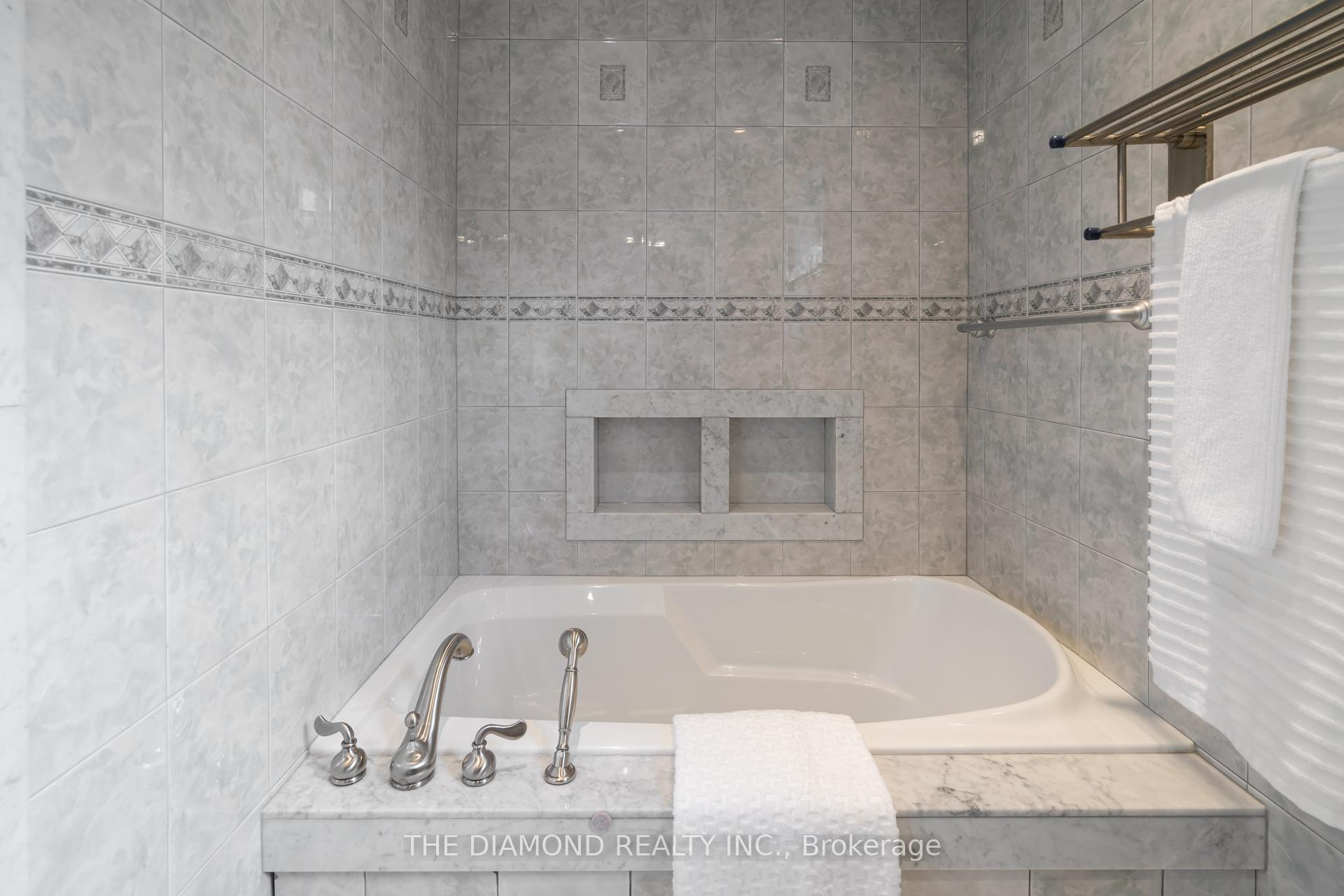 Photo 26 of 213 Glenwood Crescent, Toronto, O'Connor-Parkview — HOMEH