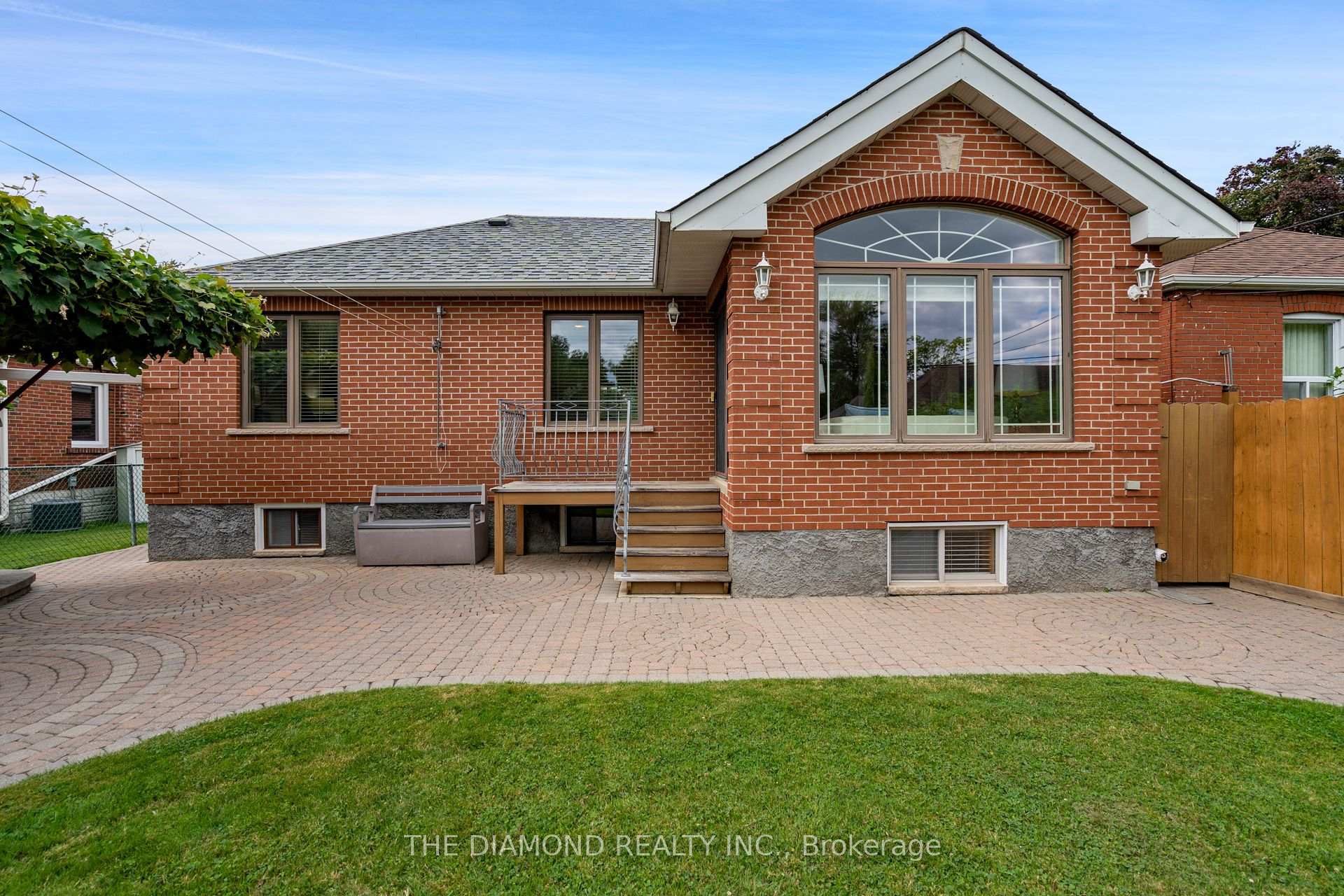 Photo 38 of 213 Glenwood Crescent, Toronto, O'Connor-Parkview — HOMEH