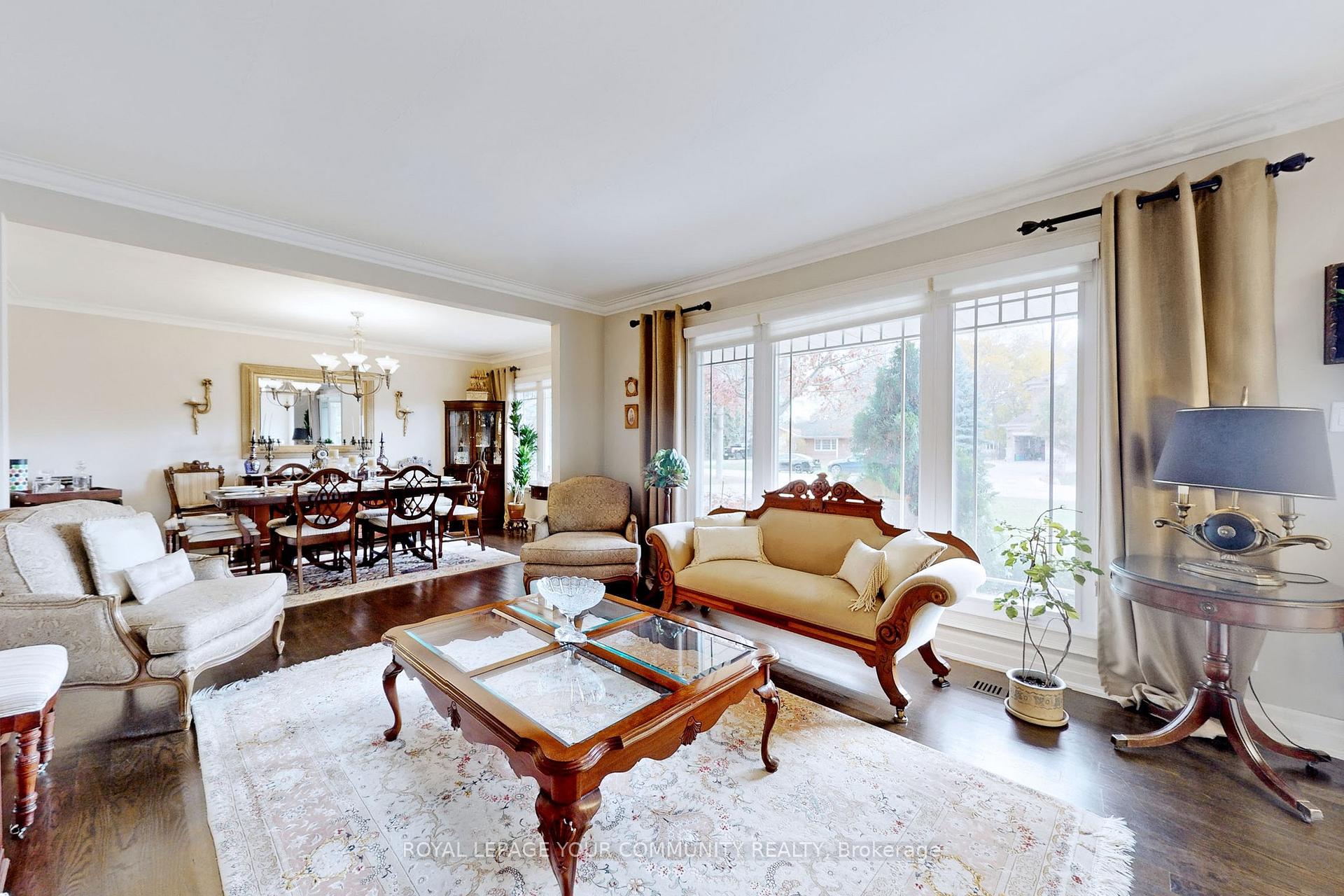 Photo 9 of 22 Helen Avenue, Vaughan, Uplands — HOMEH