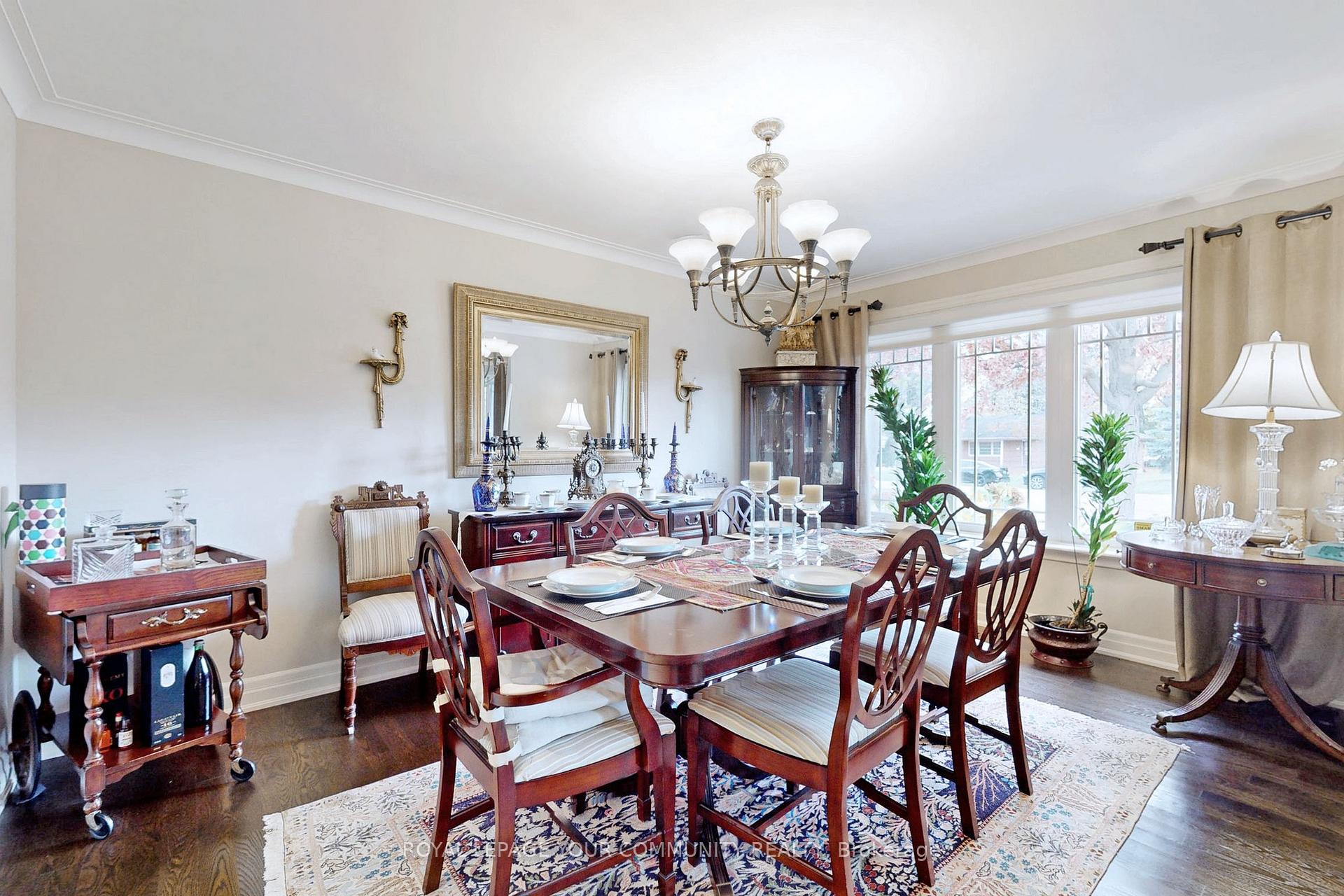 Photo 11 of 22 Helen Avenue, Vaughan, Uplands — HOMEH
