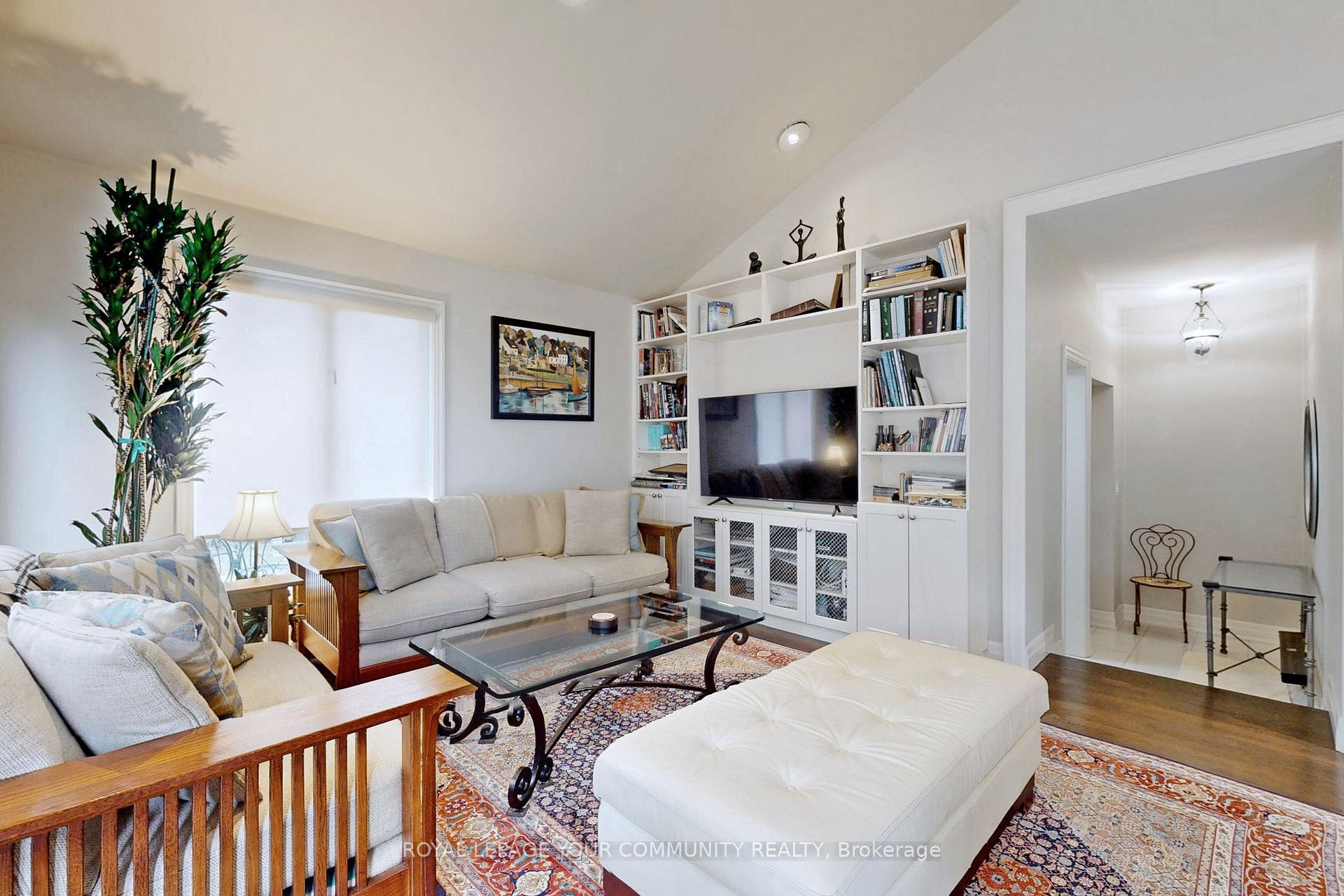 Photo 13 of 22 Helen Avenue, Vaughan, Uplands — HOMEH