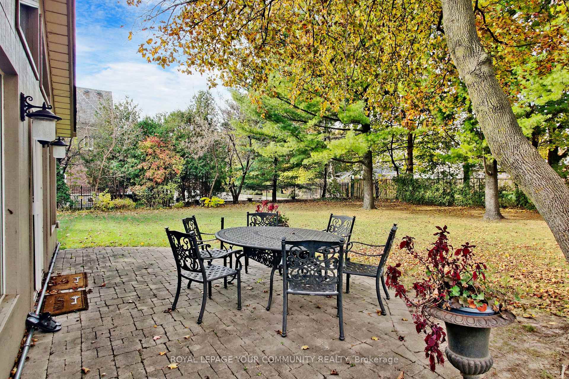 Photo 39 of 22 Helen Avenue, Vaughan, Uplands — HOMEH