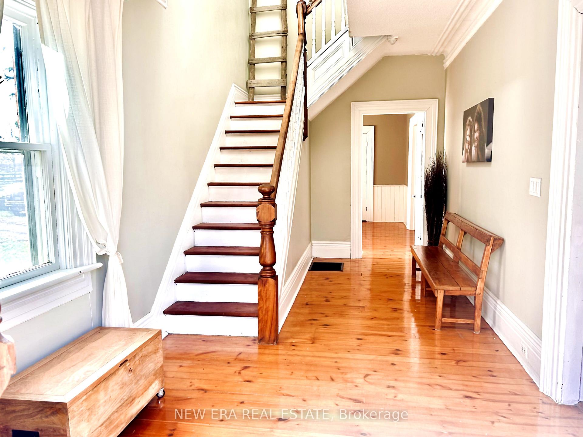 Photo 5 of 16700 10th Concession Road, King, Schomberg — HOMEH