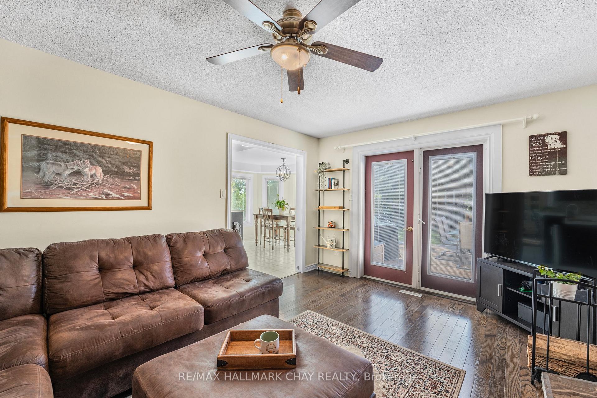 Photo 15 of 22 Thackeray Crescent, Barrie, Letitia Heights — HOMEH