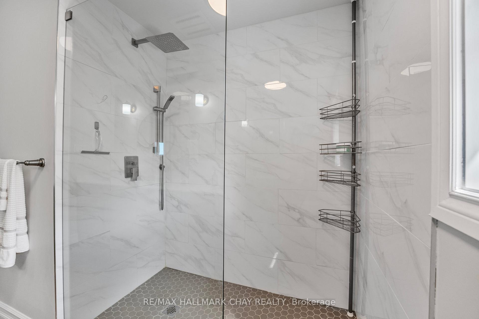 Photo 22 of 22 Thackeray Crescent, Barrie, Letitia Heights — HOMEH