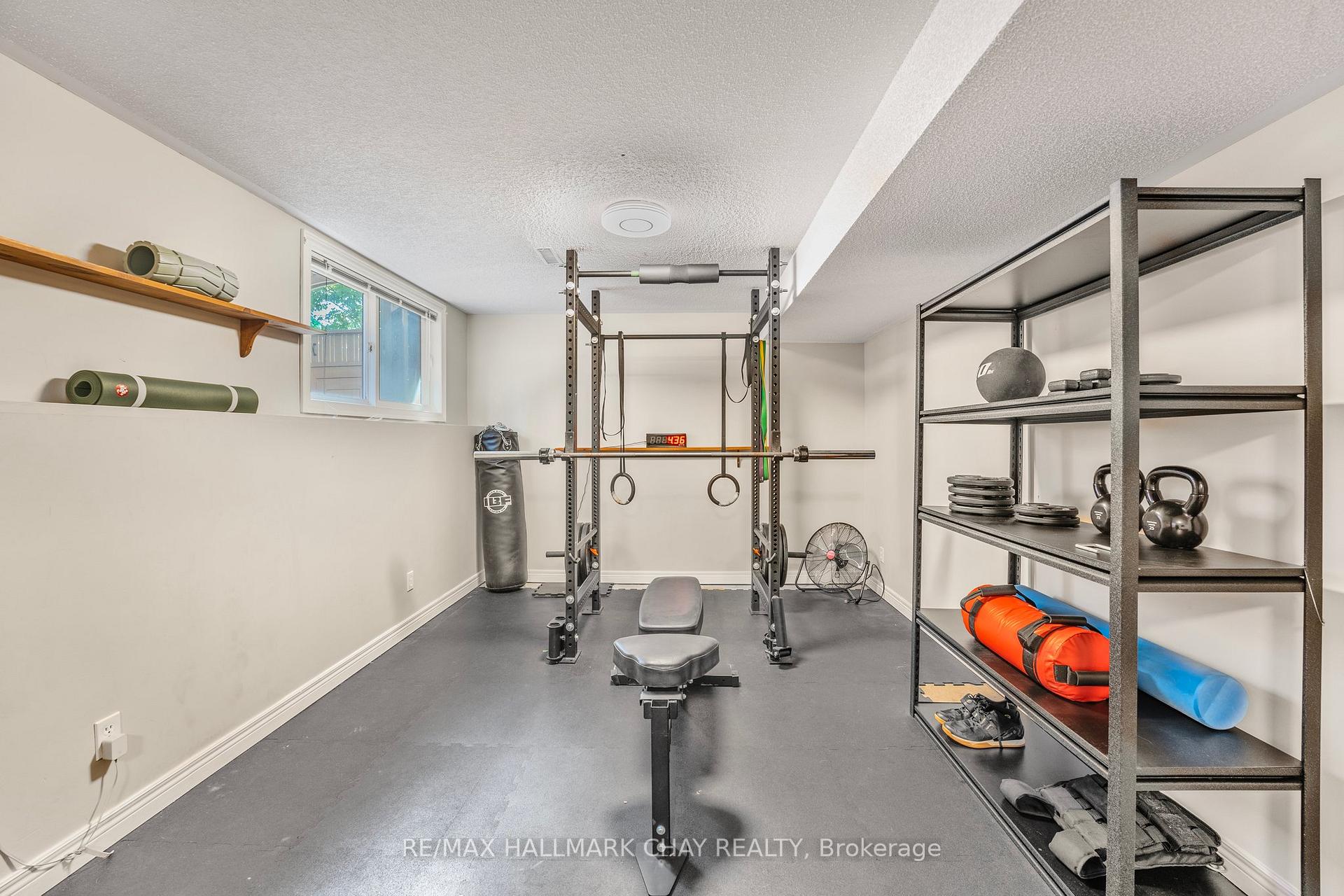 Photo 30 of 22 Thackeray Crescent, Barrie, Letitia Heights — HOMEH