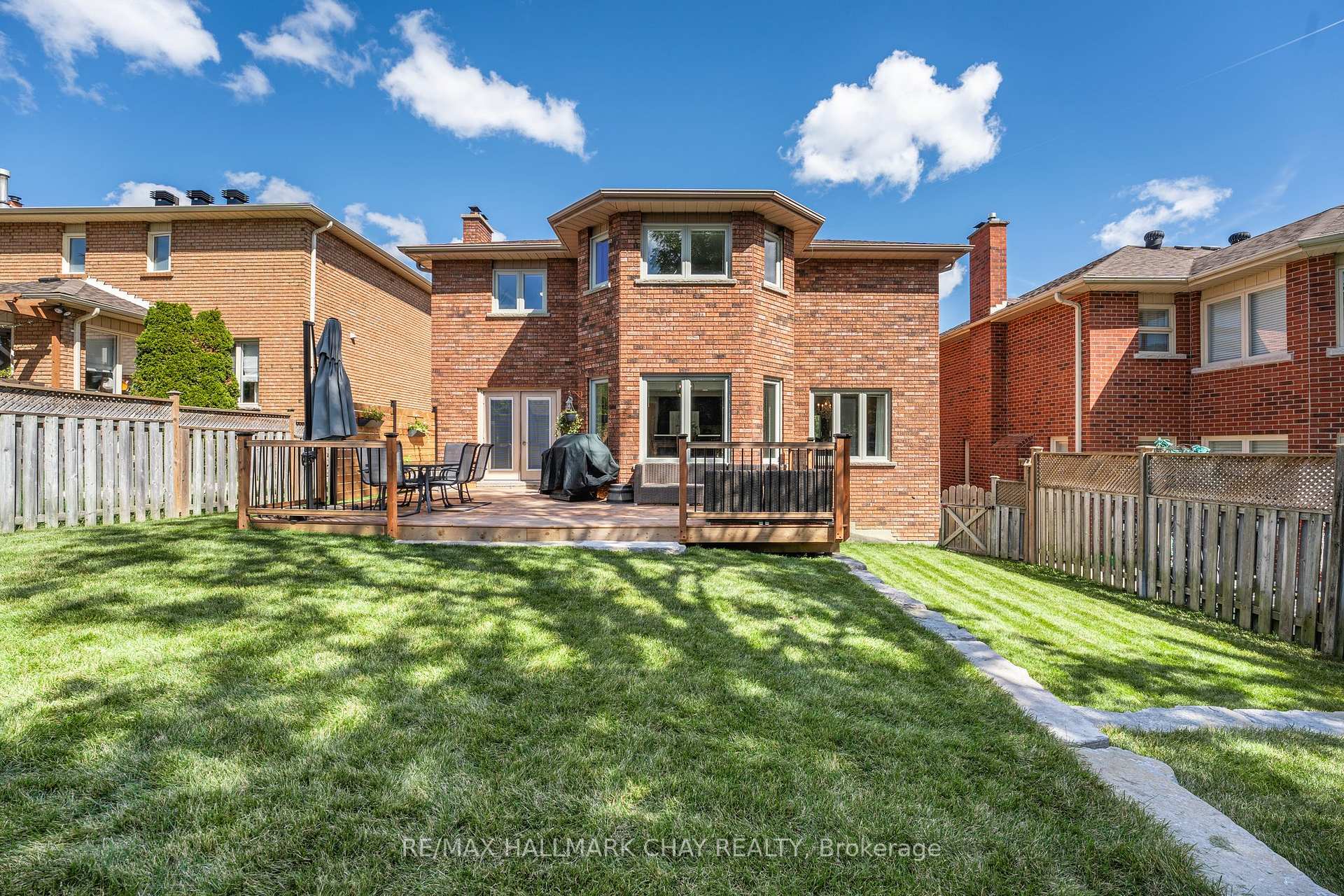 Photo 36 of 22 Thackeray Crescent, Barrie, Letitia Heights — HOMEH