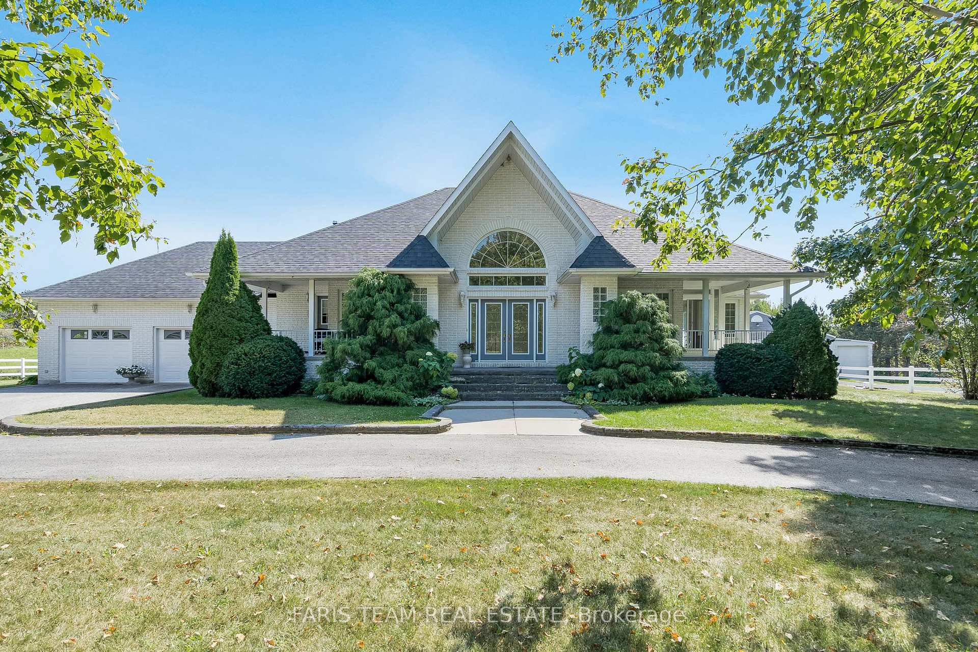 Photo 5 of 1331 Flos Road 3 E, Springwater, Rural Springwater — HOMEH