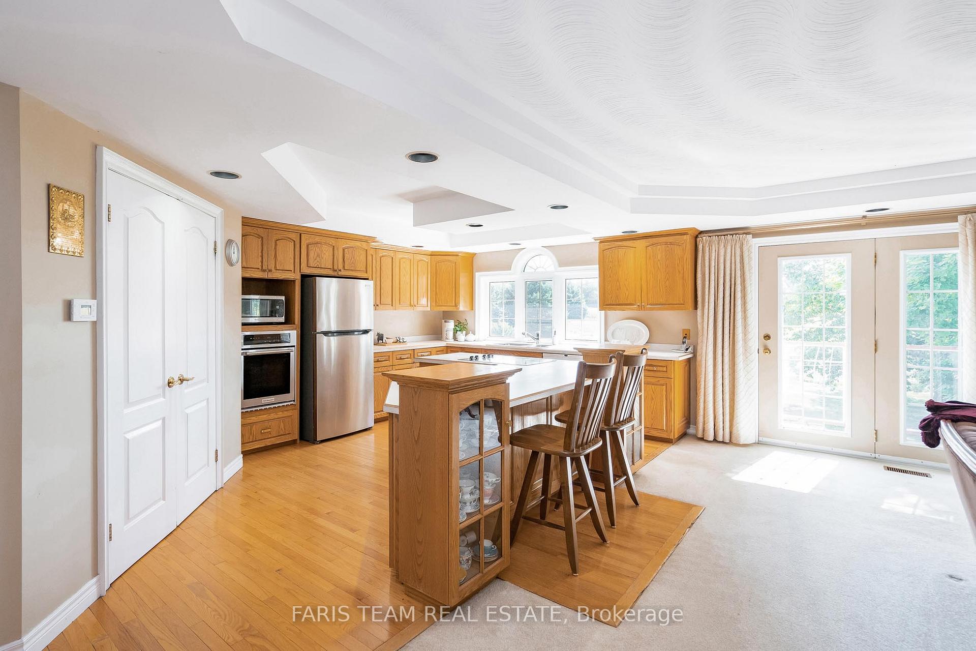 Photo 3 of 1331 Flos Road 3 E, Springwater, Rural Springwater — HOMEH