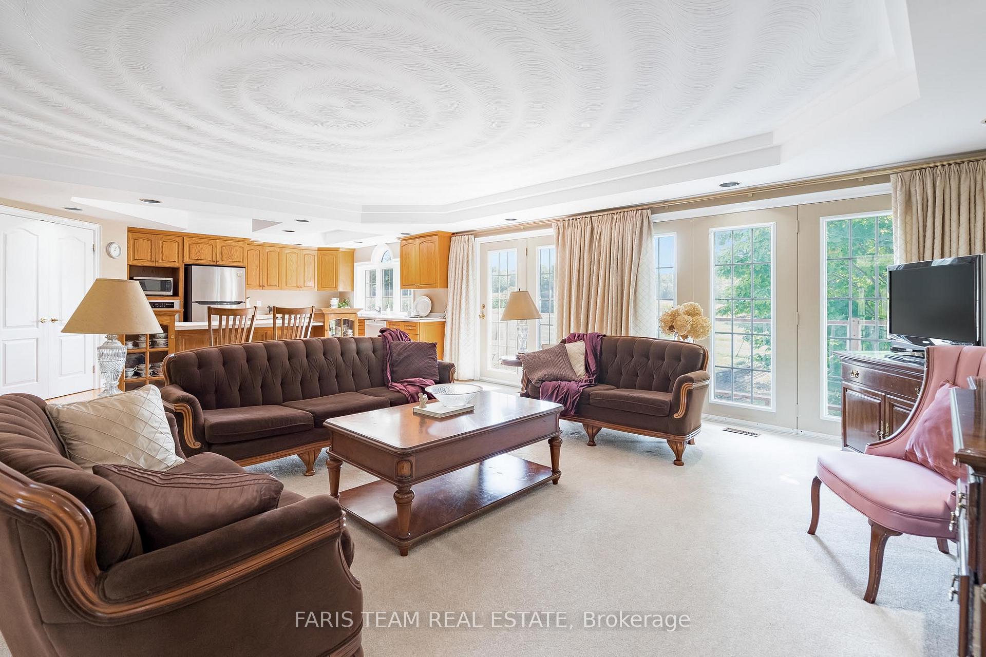 Photo 8 of 1331 Flos Road 3 E, Springwater, Rural Springwater — HOMEH