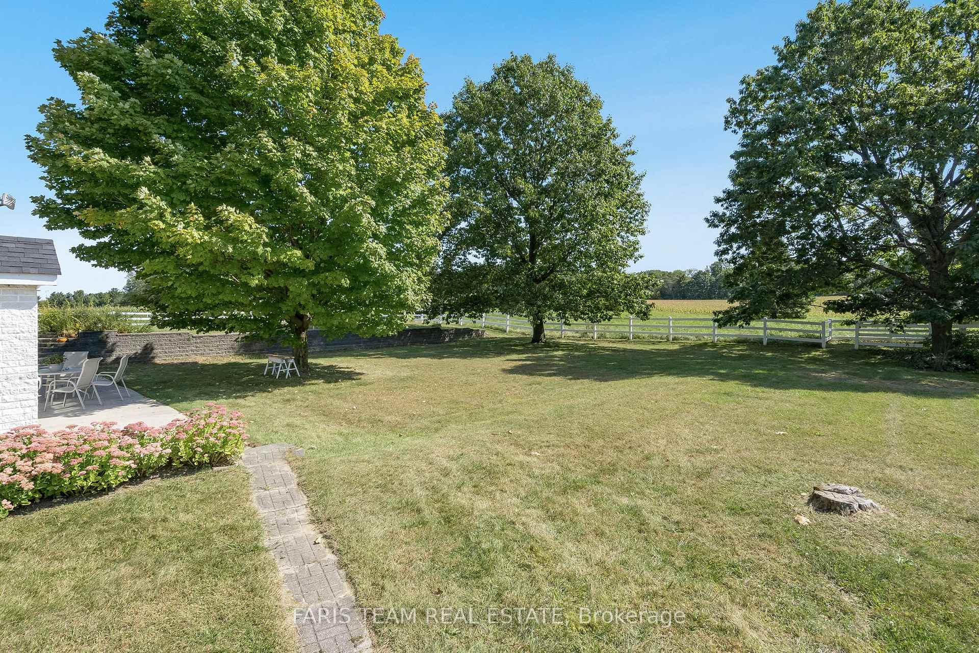 Photo 25 of 1331 Flos Road 3 E, Springwater, Rural Springwater — HOMEH