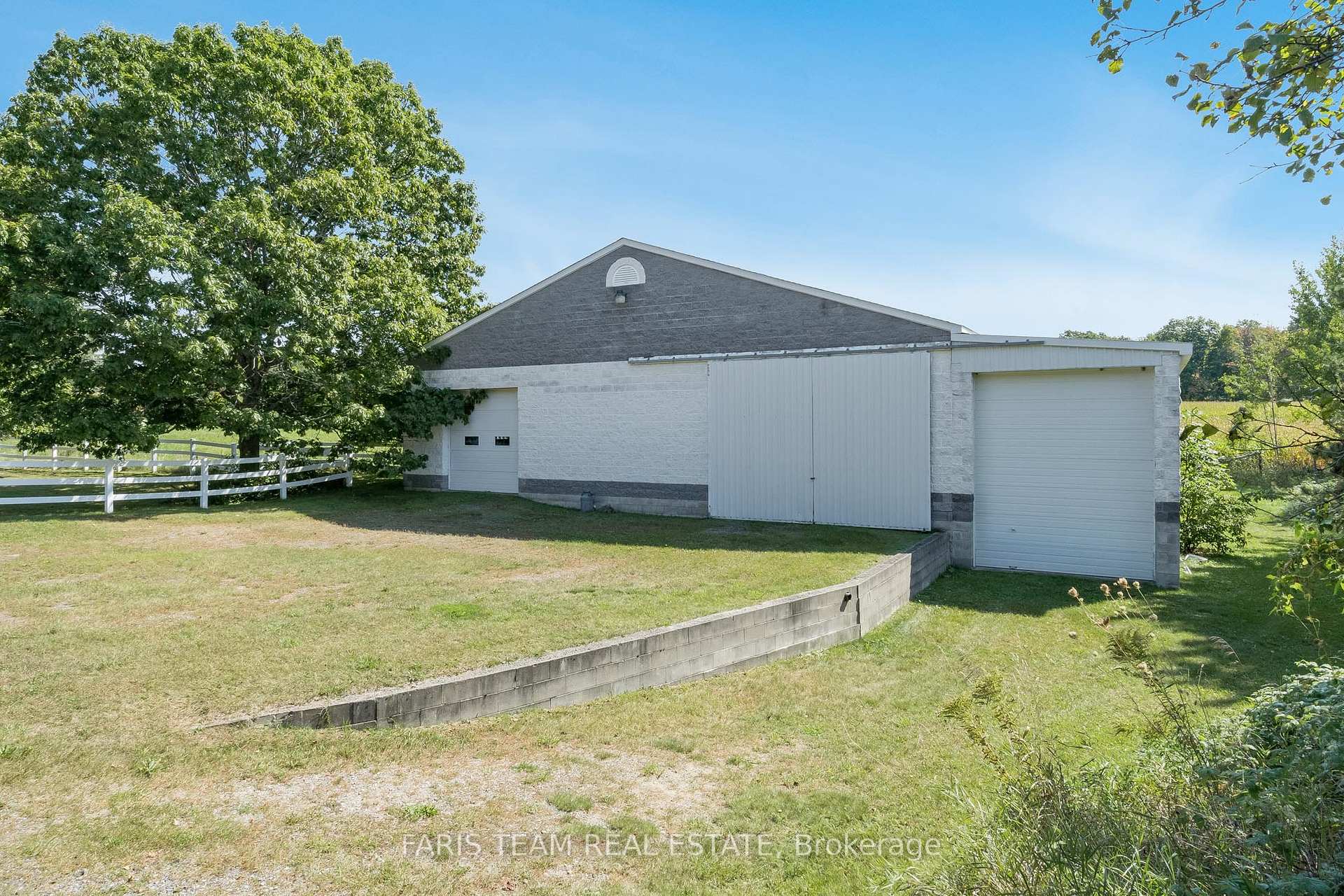 Photo 26 of 1331 Flos Road 3 E, Springwater, Rural Springwater — HOMEH