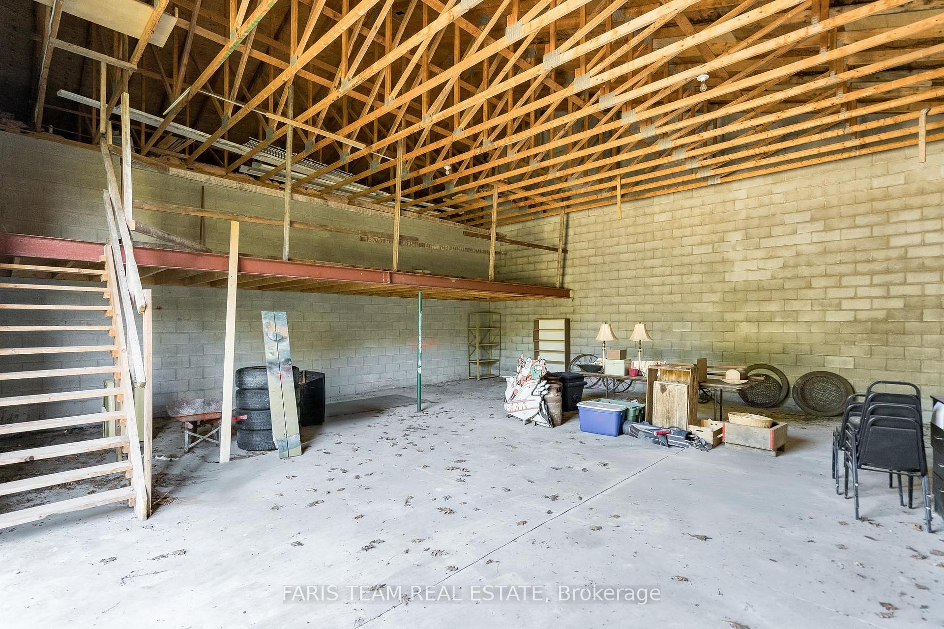 Photo 28 of 1331 Flos Road 3 E, Springwater, Rural Springwater — HOMEH