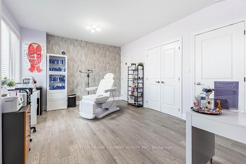 Photo 16 of 2277 Major Mackenzie Drive, Vaughan, Maple — HOMEH