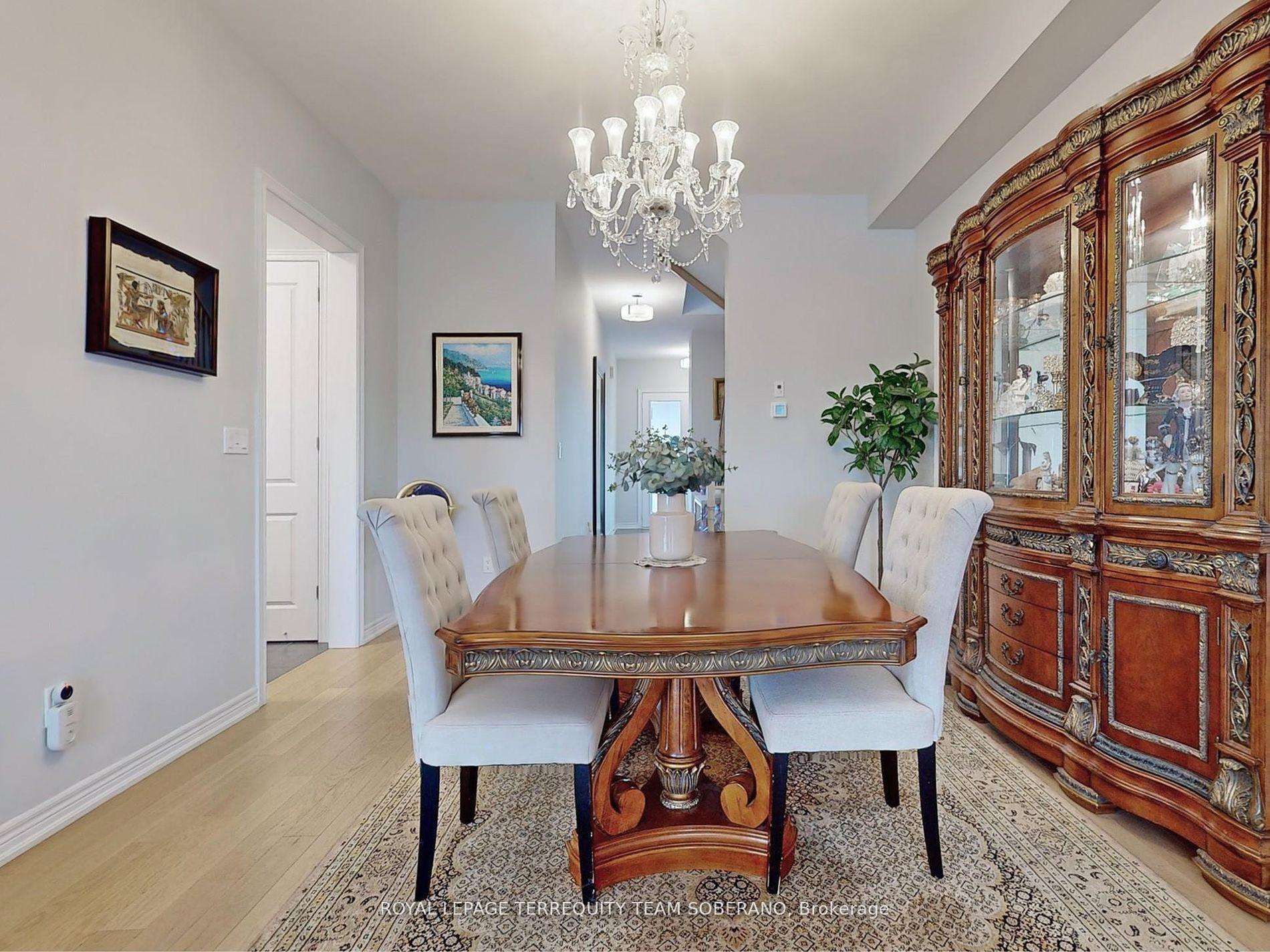 Photo 9 of 80 Pine Hill Crescent, Aurora, Aurora Estates — HOMEH