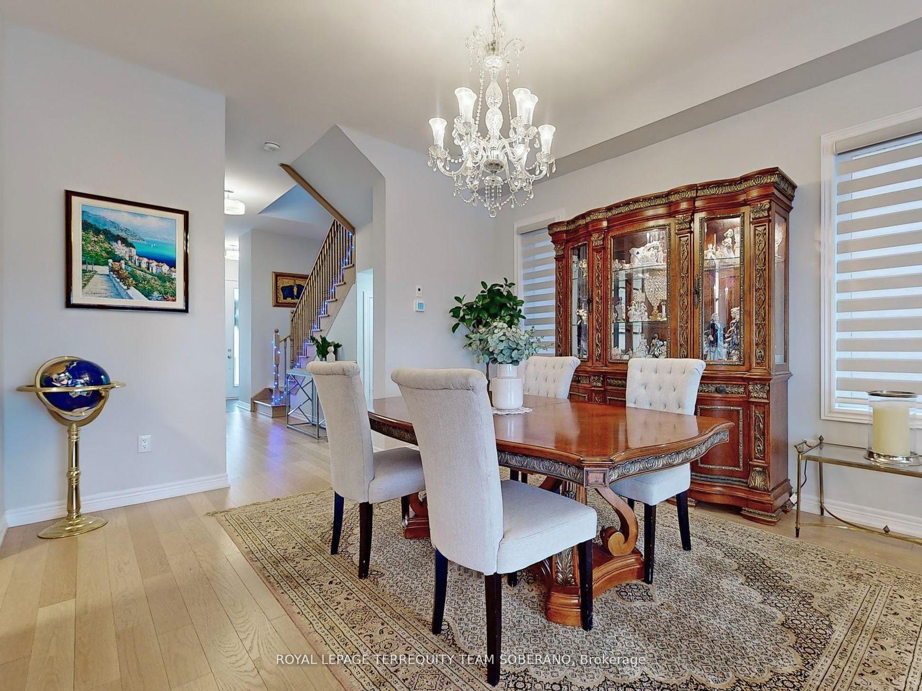 Photo 10 of 80 Pine Hill Crescent, Aurora, Aurora Estates — HOMEH