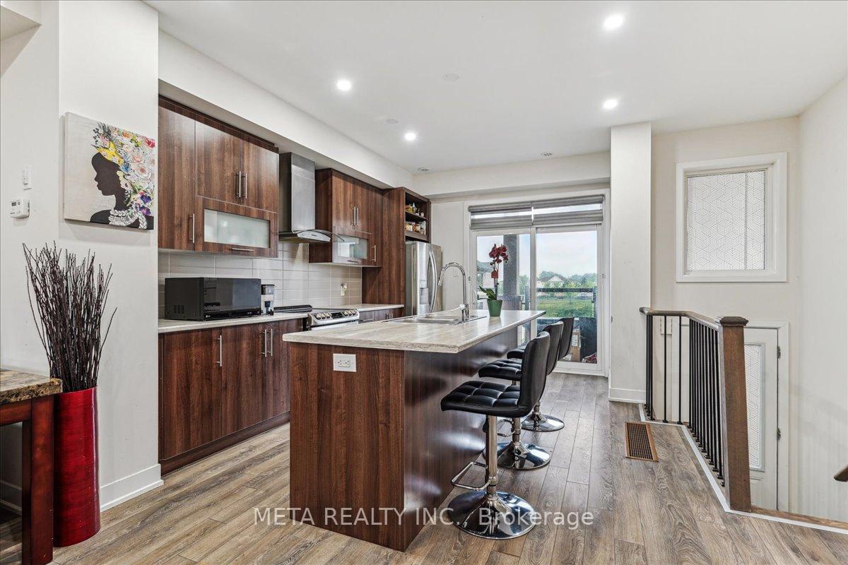 Photo 2 of 33 Donald Fleming Way, Whitby, Pringle Creek — HOMEH