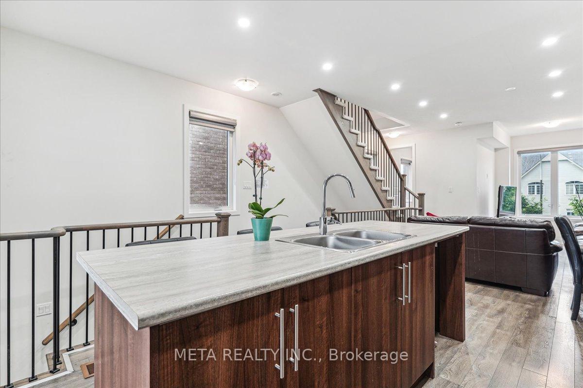 Photo 20 of 33 Donald Fleming Way, Whitby, Pringle Creek — HOMEH