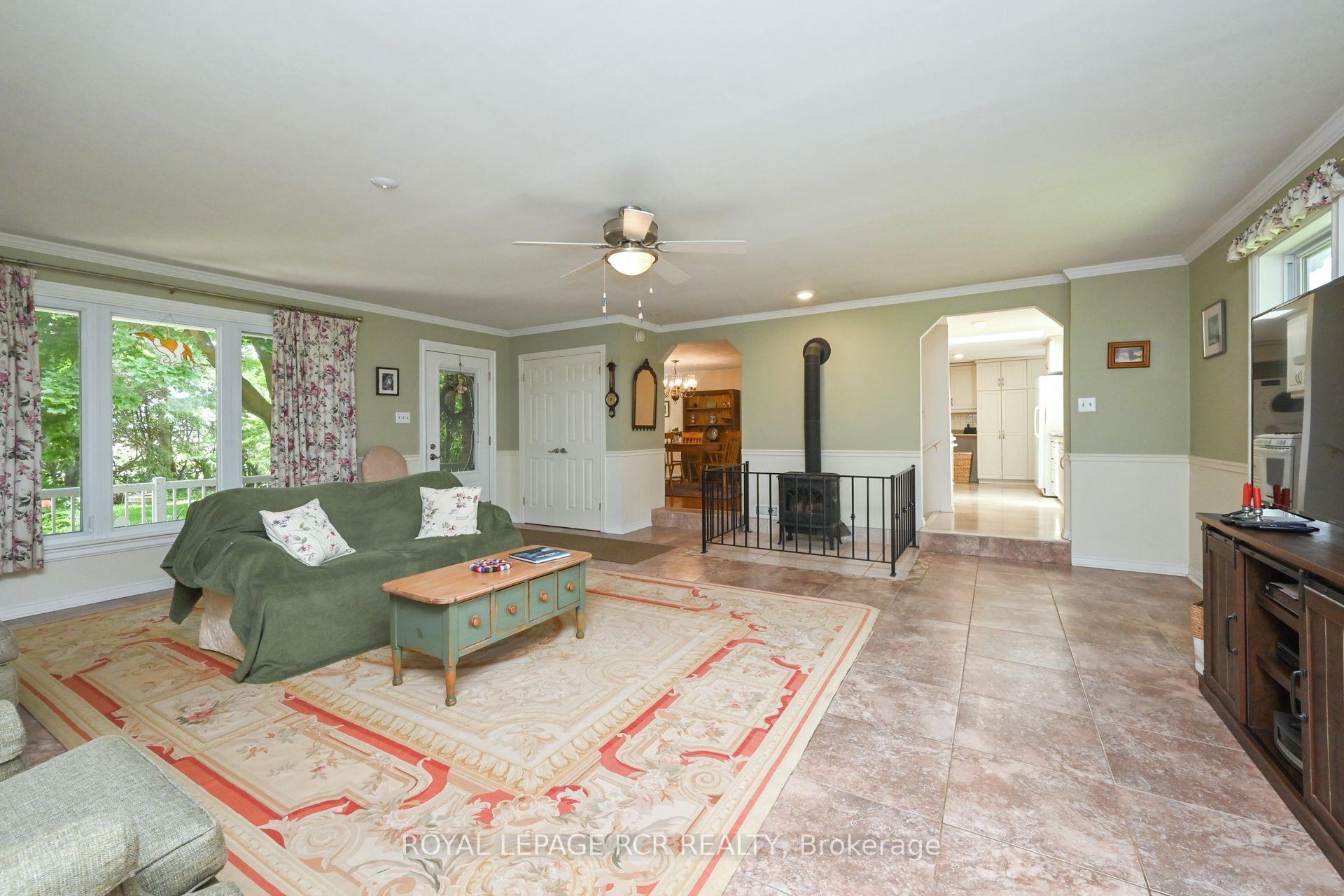 Photo 5 of 6438 9th Line, New Tecumseth, Beeton — HOMEH