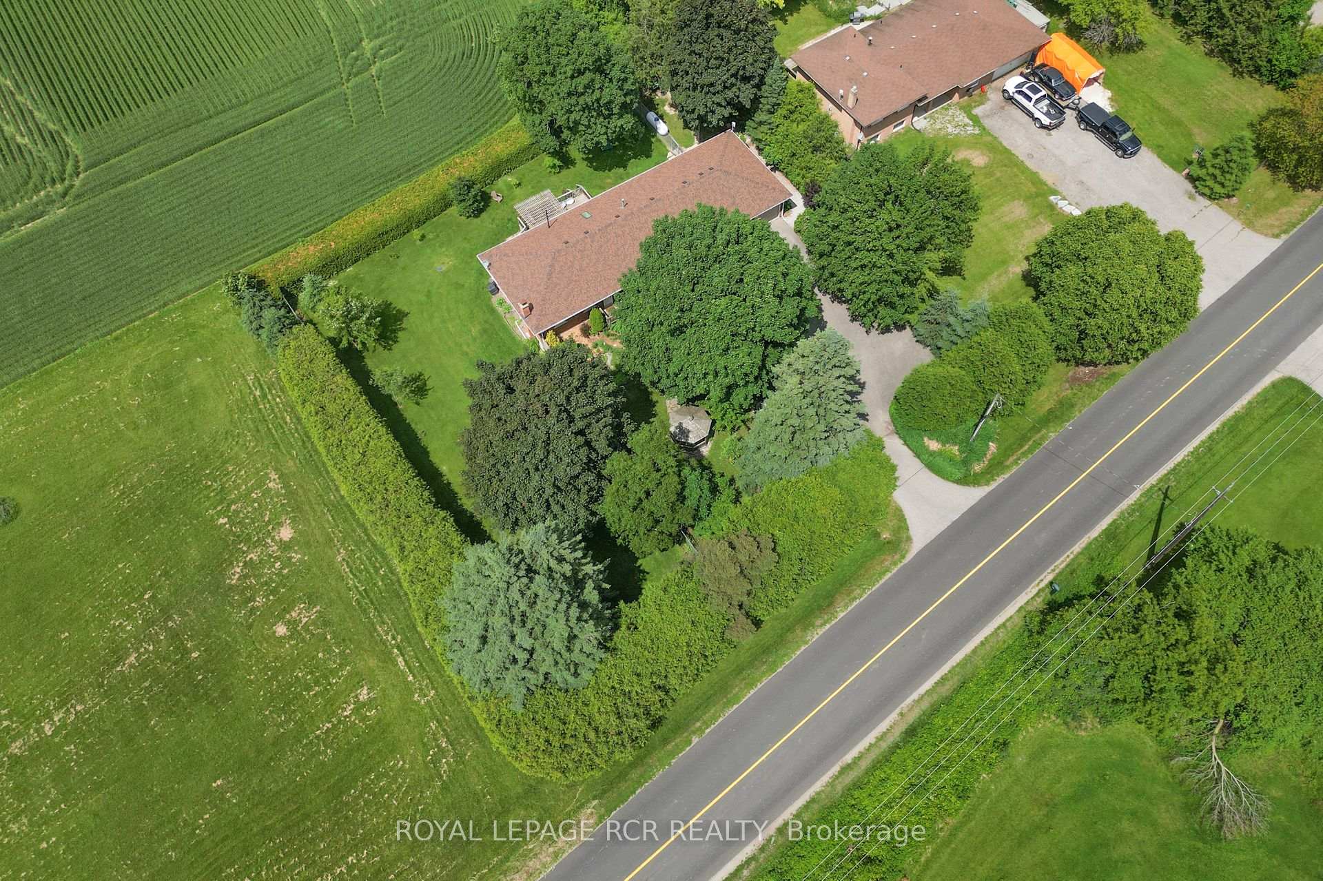Photo 23 of 6438 9th Line, New Tecumseth, Beeton — HOMEH