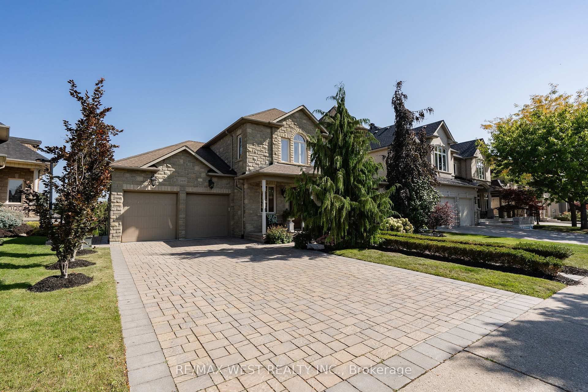 Photo 3 of 309 Treelawn Boulevard, Vaughan, Kleinburg — HOMEH