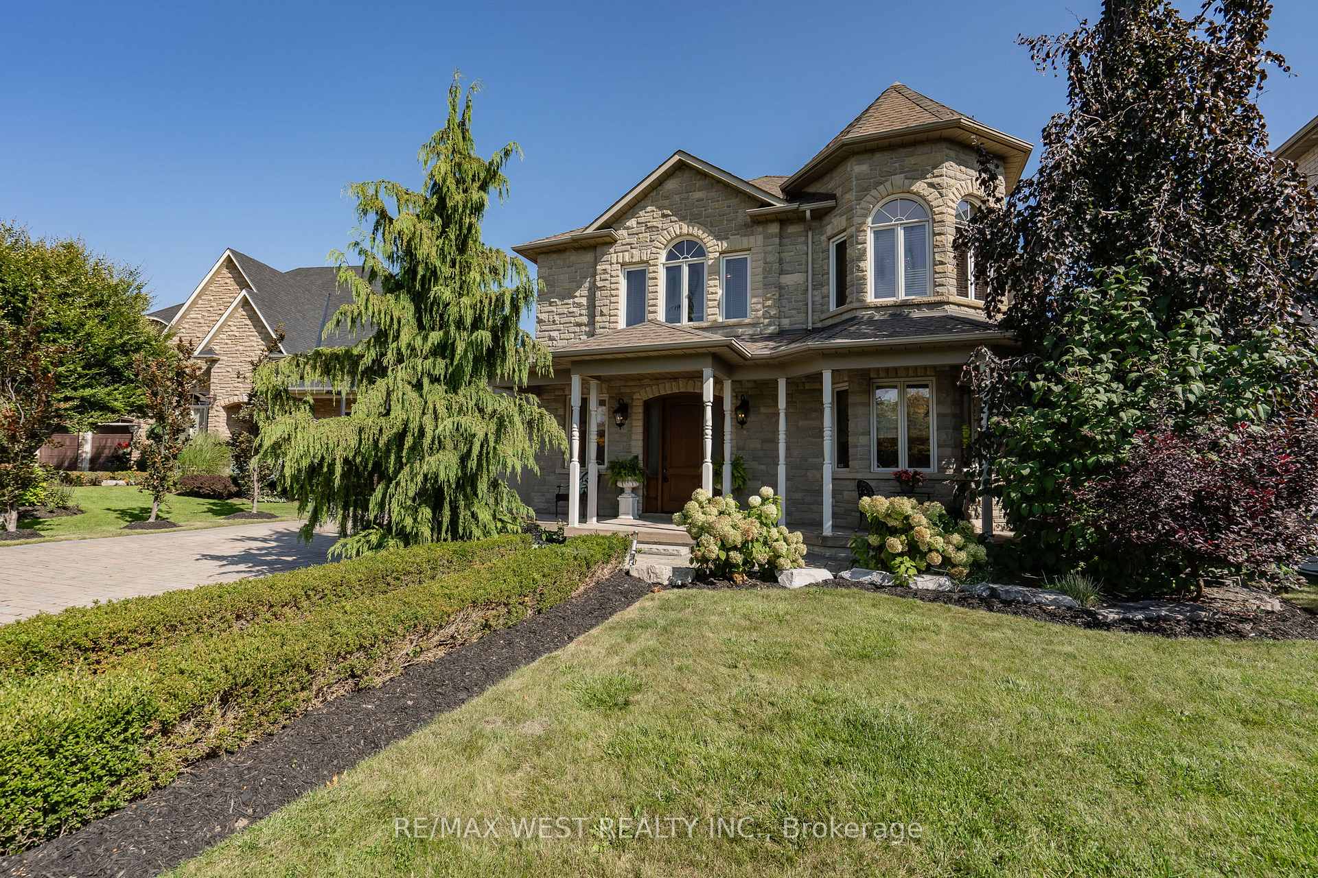 Photo 7 of 309 Treelawn Boulevard, Vaughan, Kleinburg — HOMEH