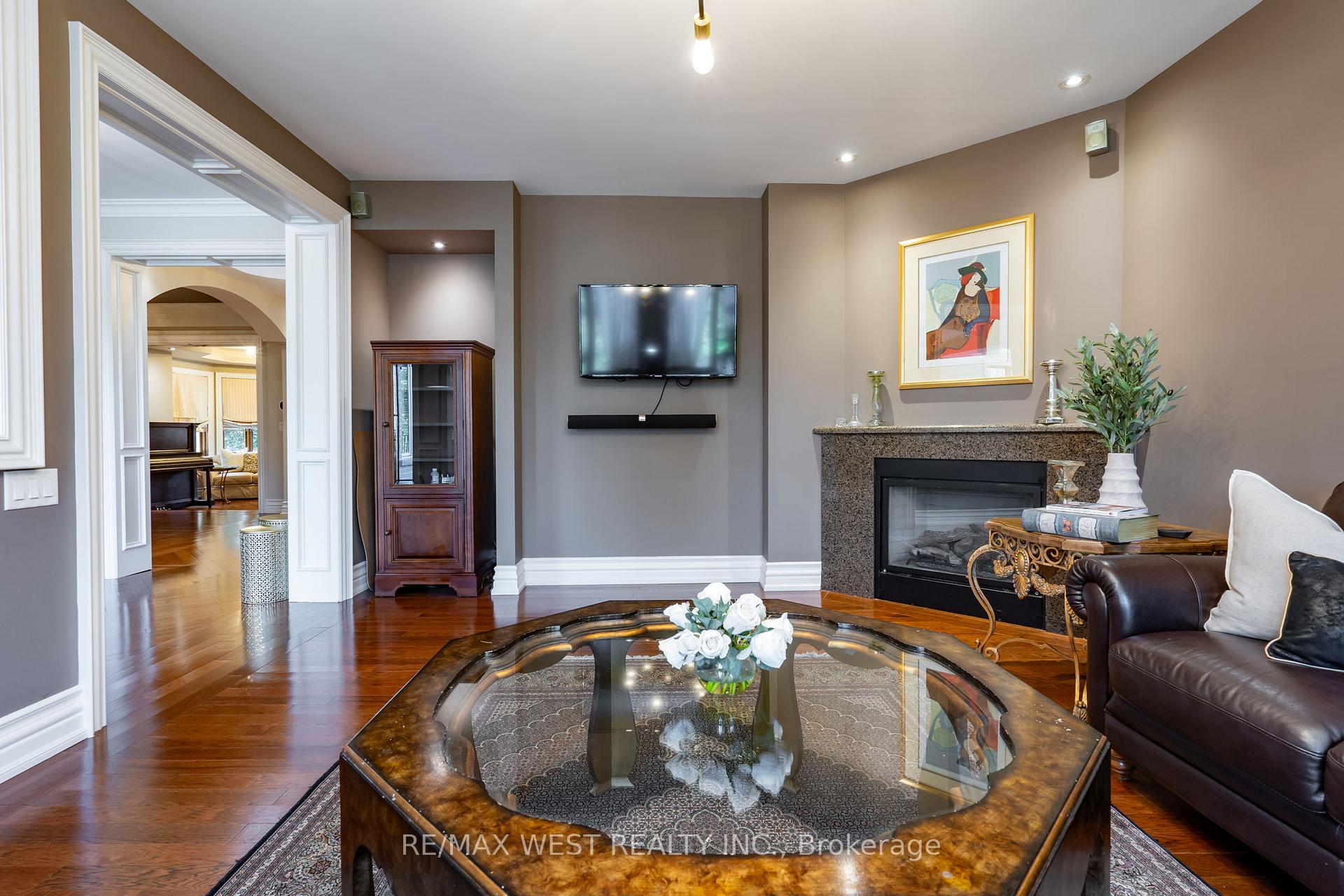 Photo 15 of 309 Treelawn Boulevard, Vaughan, Kleinburg — HOMEH