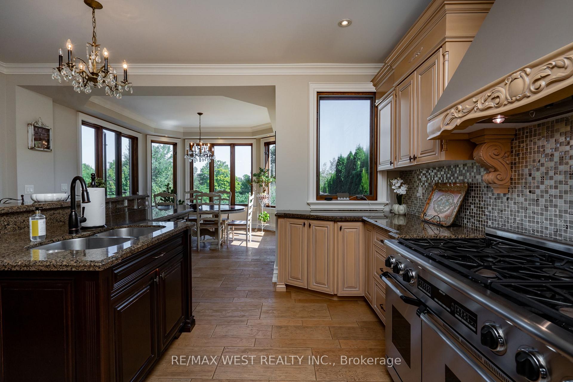 Photo 20 of 309 Treelawn Boulevard, Vaughan, Kleinburg — HOMEH