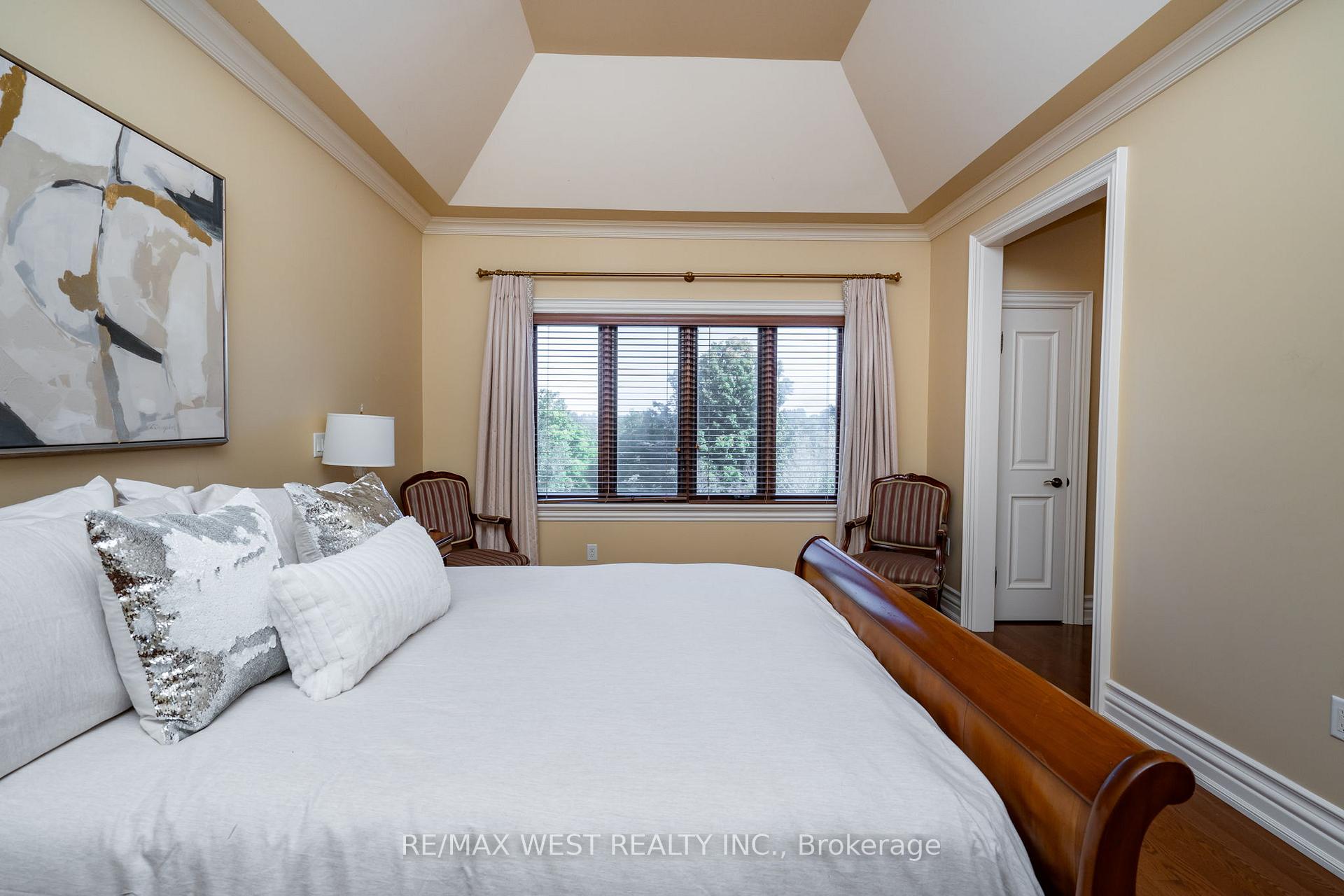 Photo 22 of 309 Treelawn Boulevard, Vaughan, Kleinburg — HOMEH